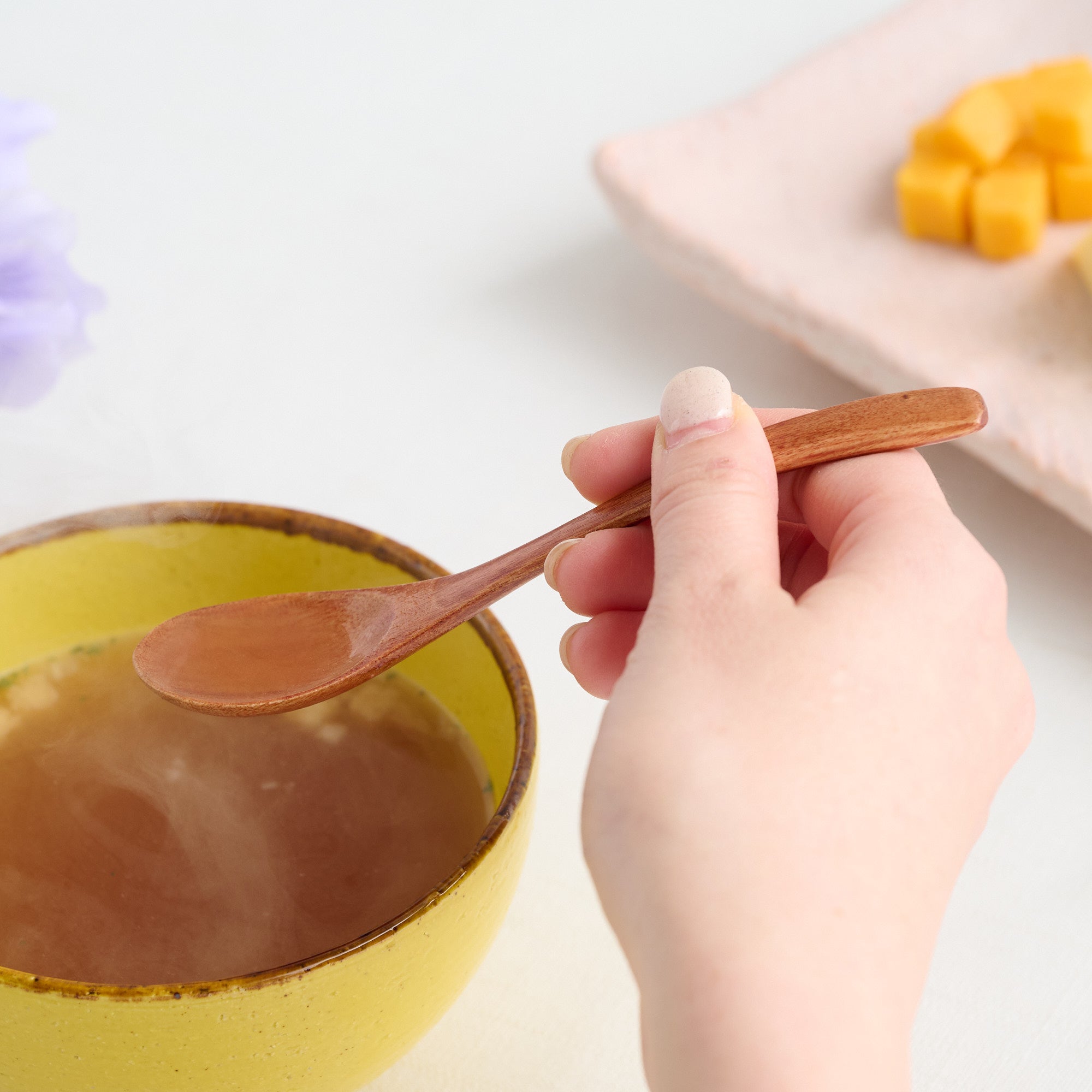 Dessertlöffel mit Holzmaserung