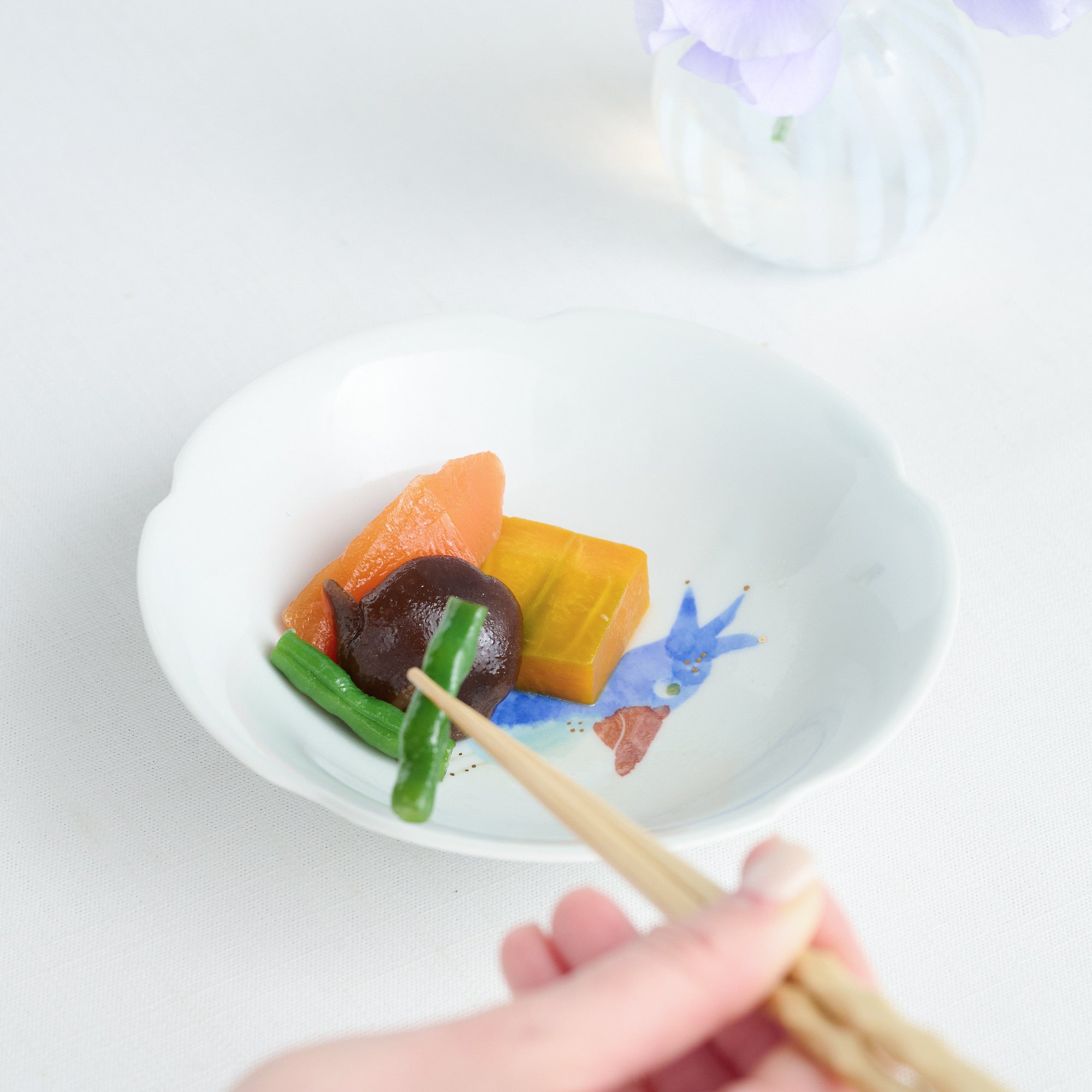 Shoebill Flower Shaped Medium Bowl