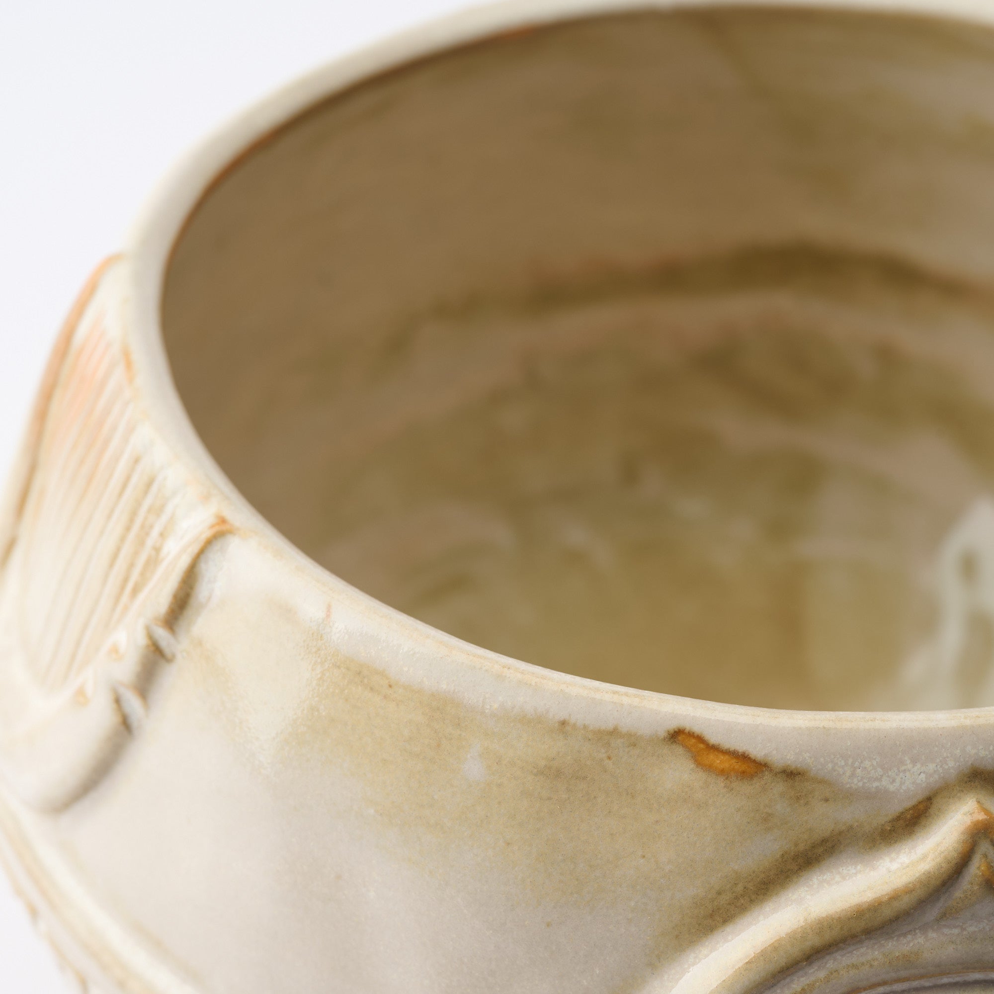 Taido White Jomon Cachepot