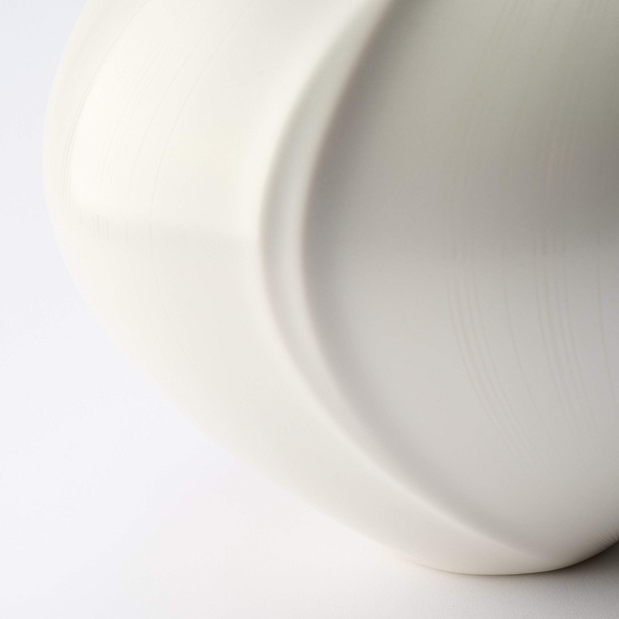 Shinju Kosai Round Vase