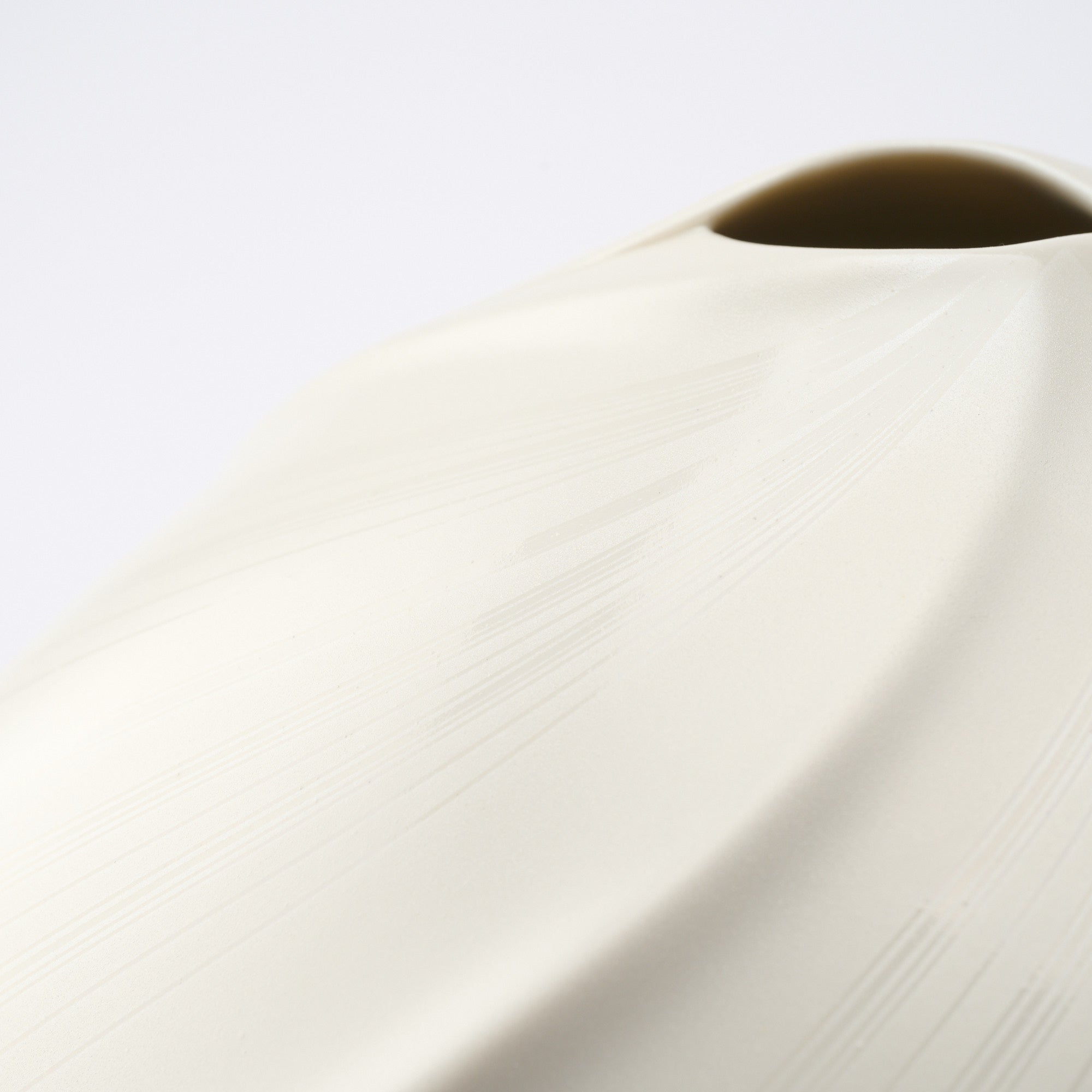 Shinju Kosai Round Vase