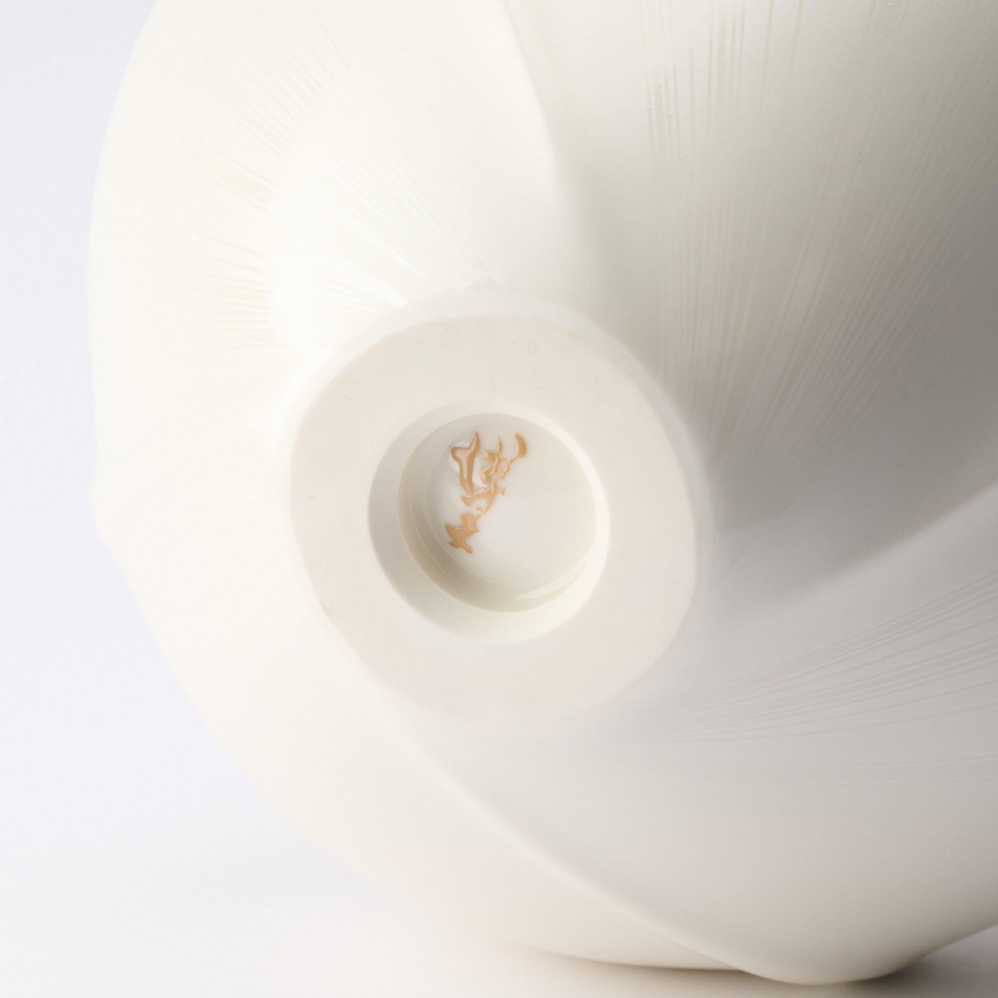 Shinju Kosai Round Vase