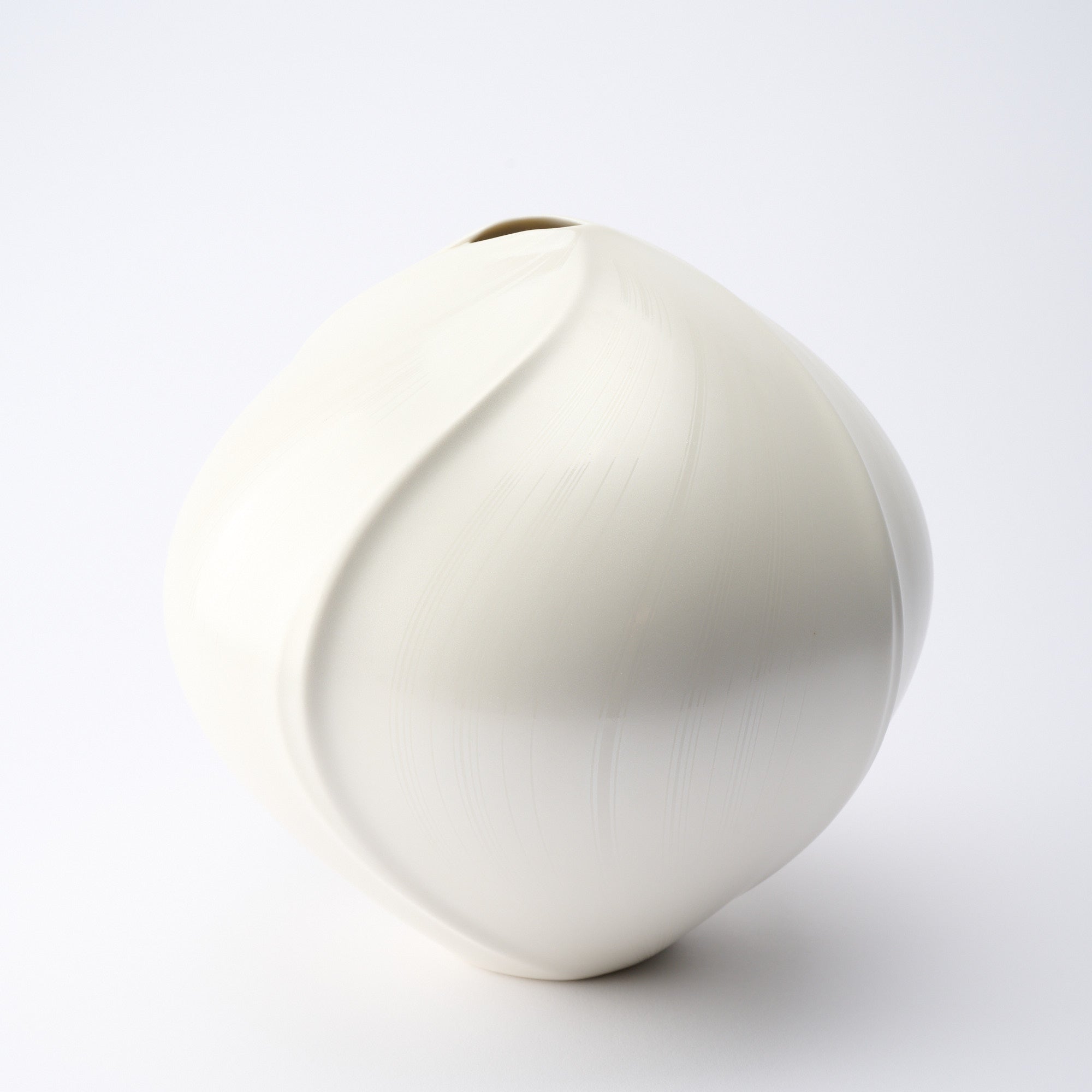 Shinju Kosai Round Vase