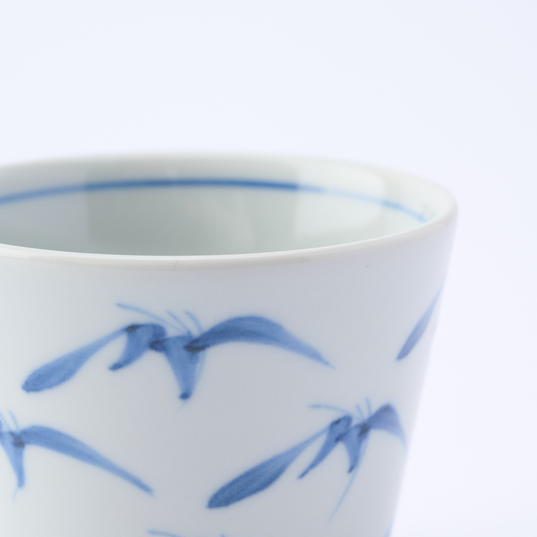 Taza de soba choko con estampado tradicional