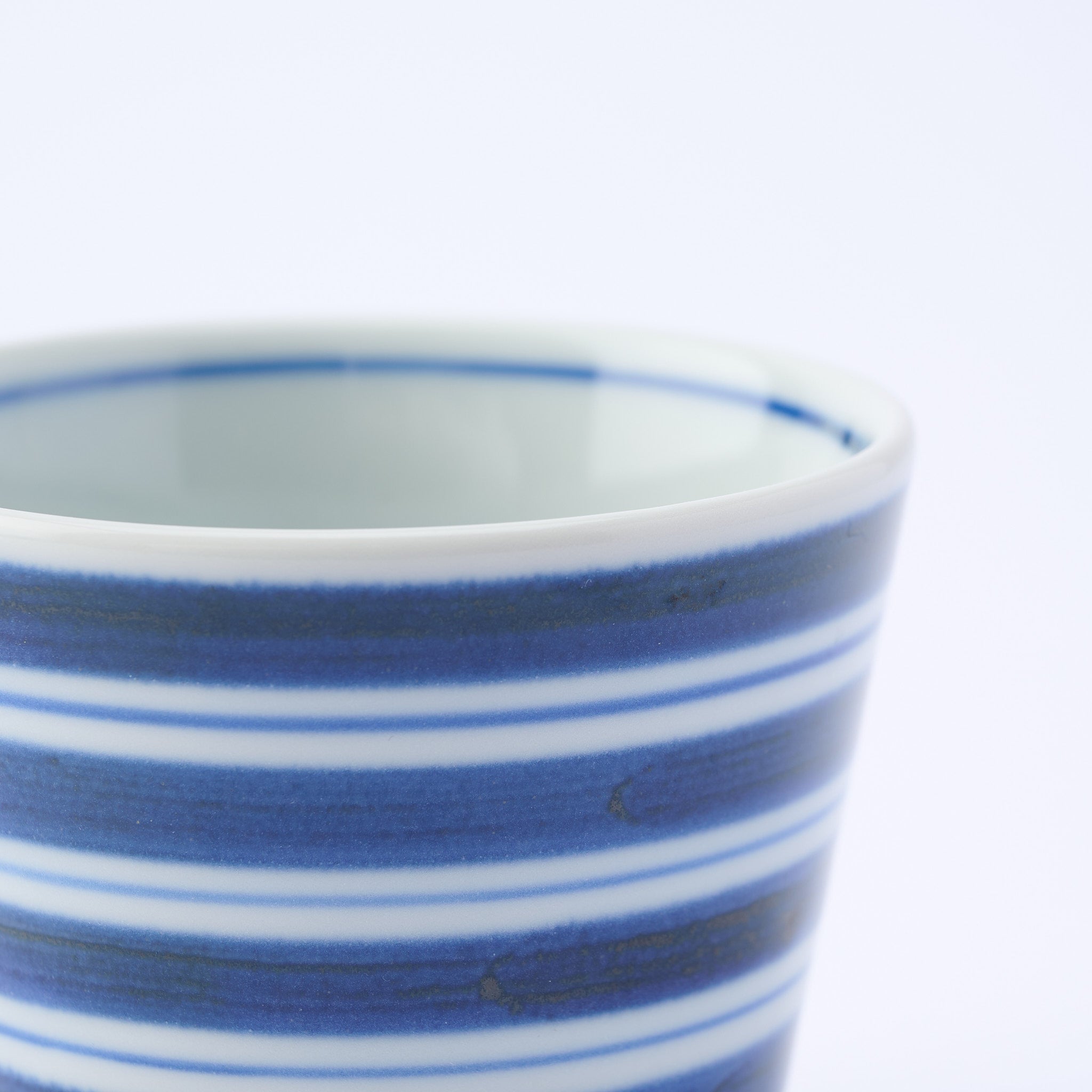 Taza de soba choko con estampado tradicional