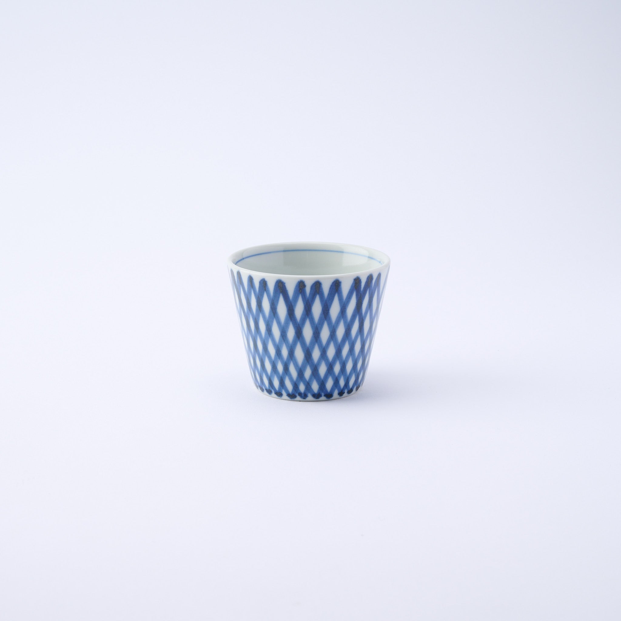 Taza de soba choko con estampado tradicional