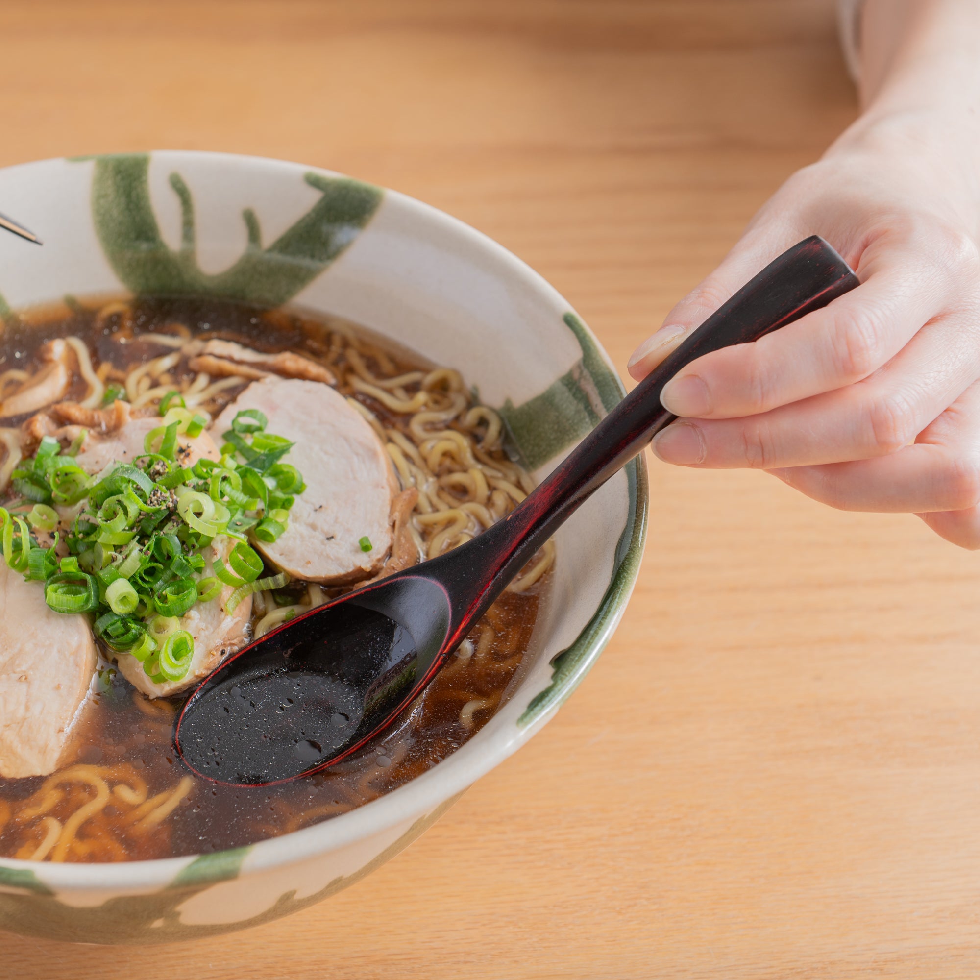 Cuchara de ramen Suri Urushi