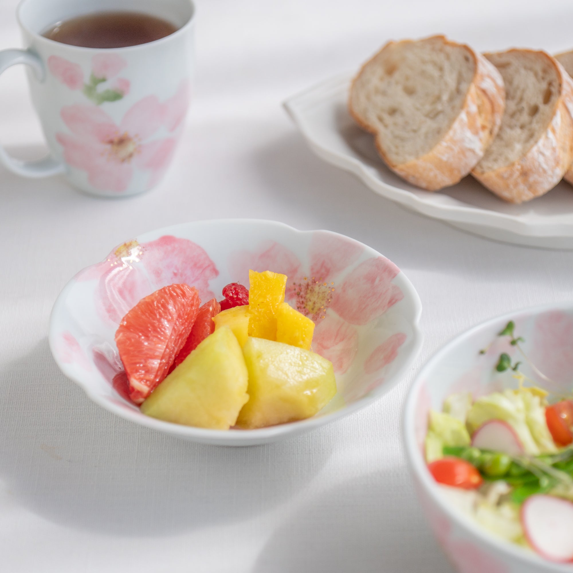 Blossoming Sakura Flower-Shaped Medium Bowl