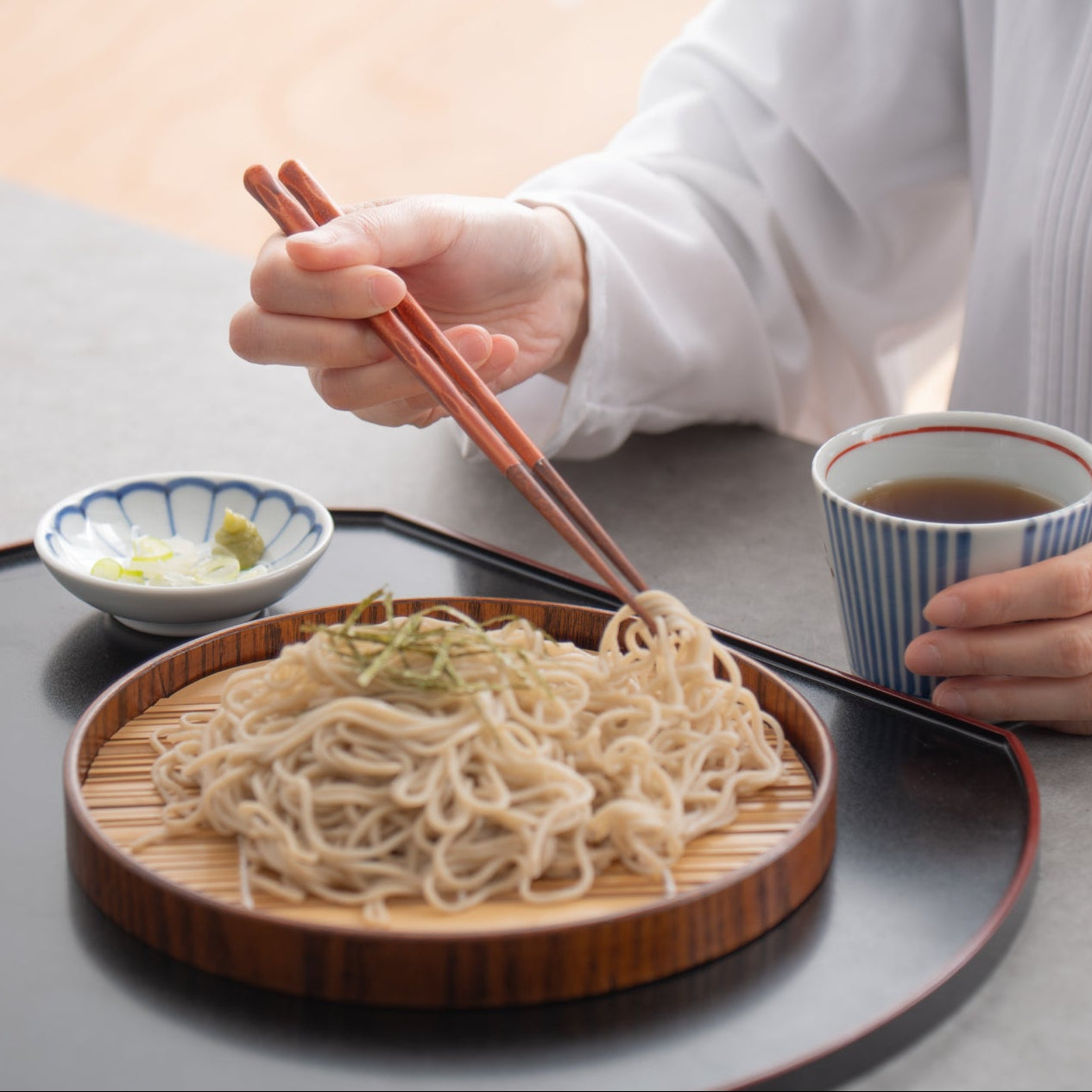 Round Japanese Soba Tray