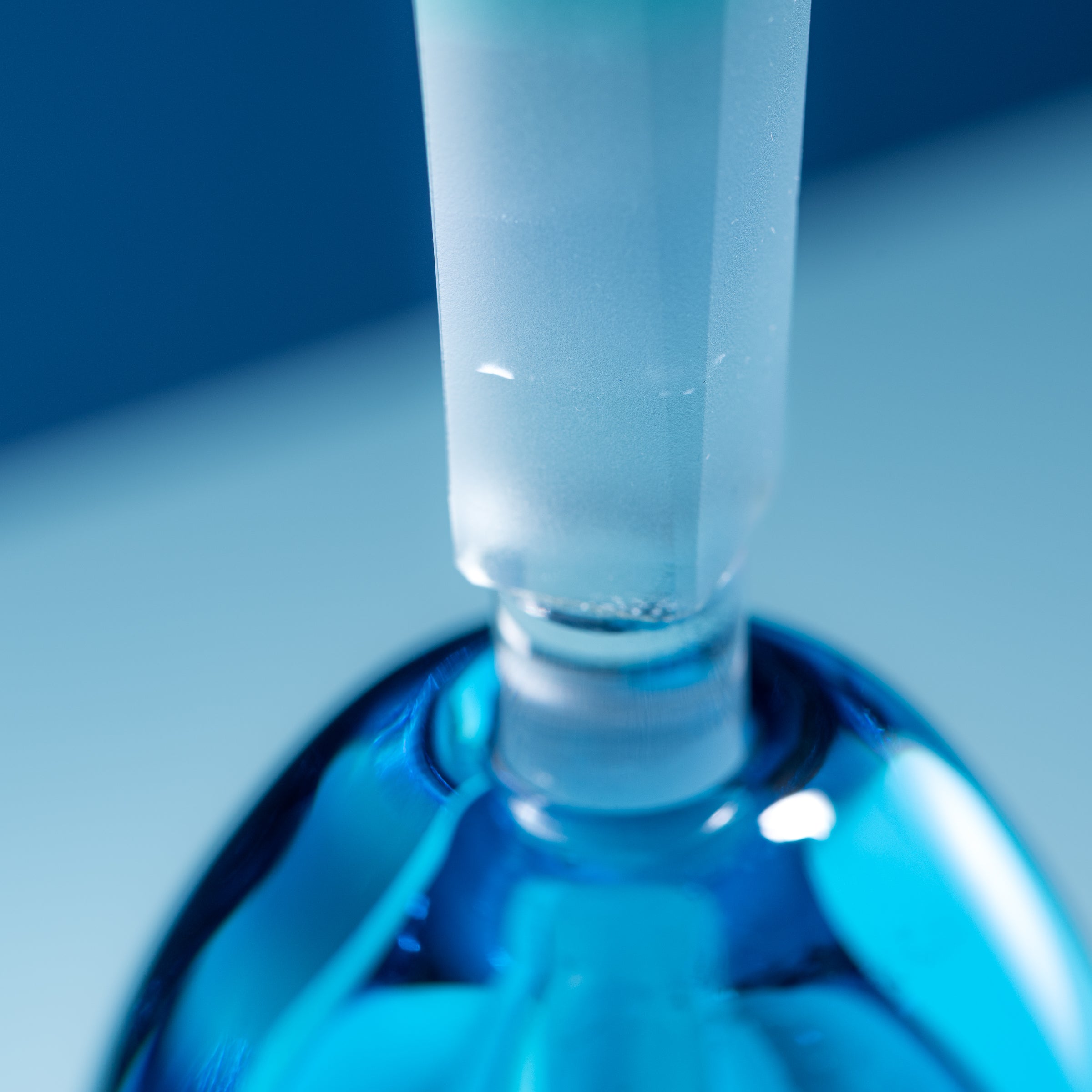 Erinnerungen an die Farben des Ozeans Blau Parfümflasche
