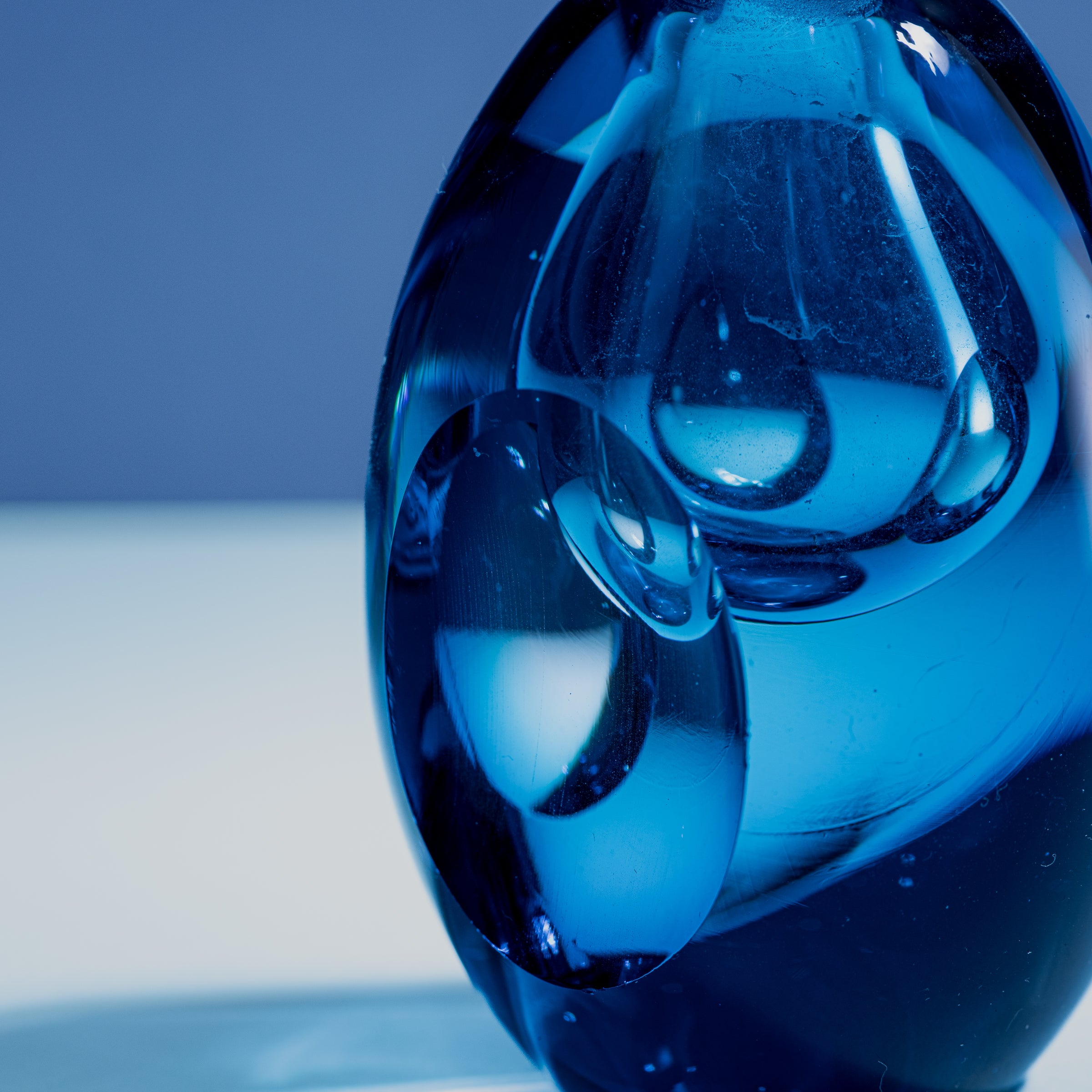 Erinnerungen an die Farben des Ozeans Blau Parfümflasche