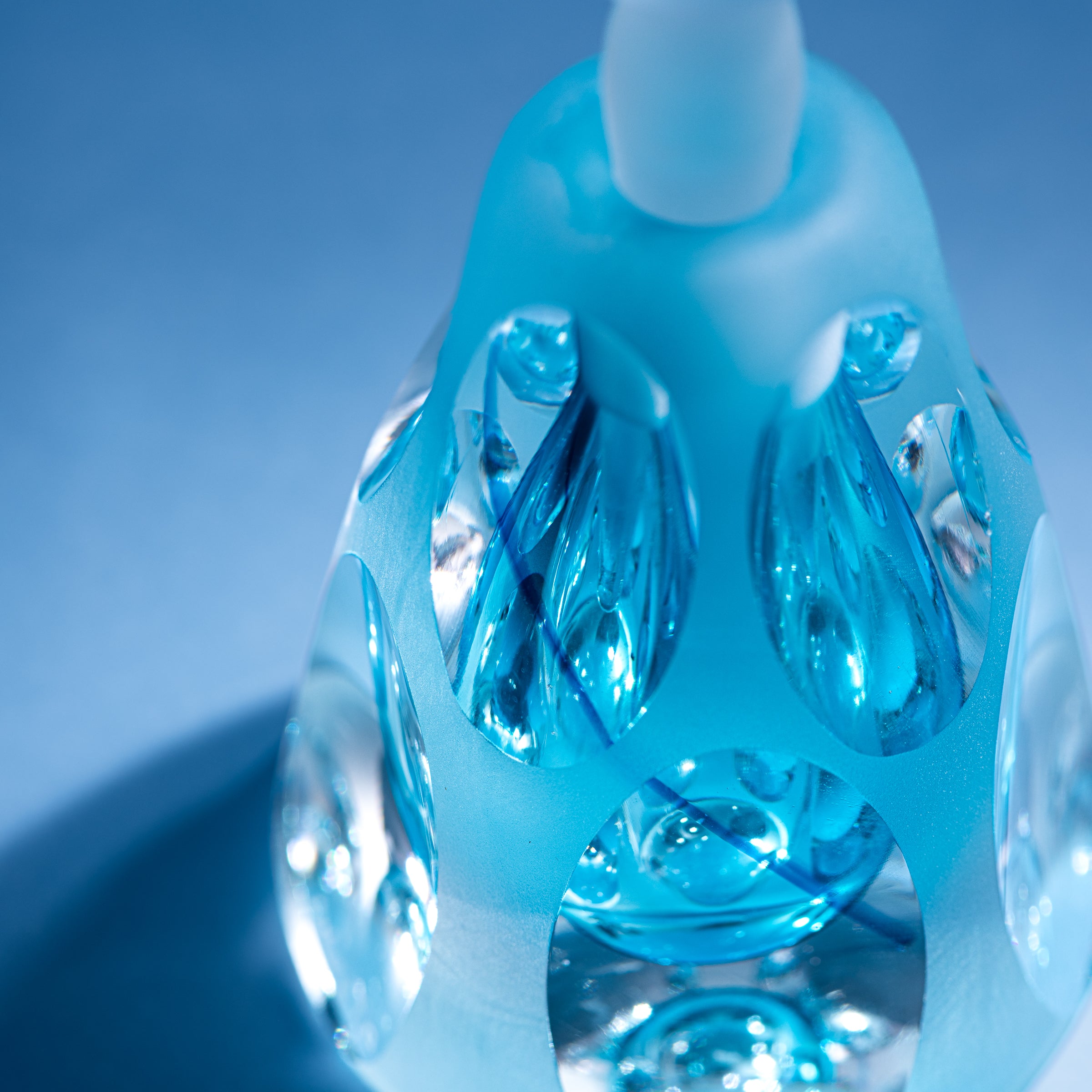 Erinnerungen an die Farben des Himmels Blau Parfümflasche