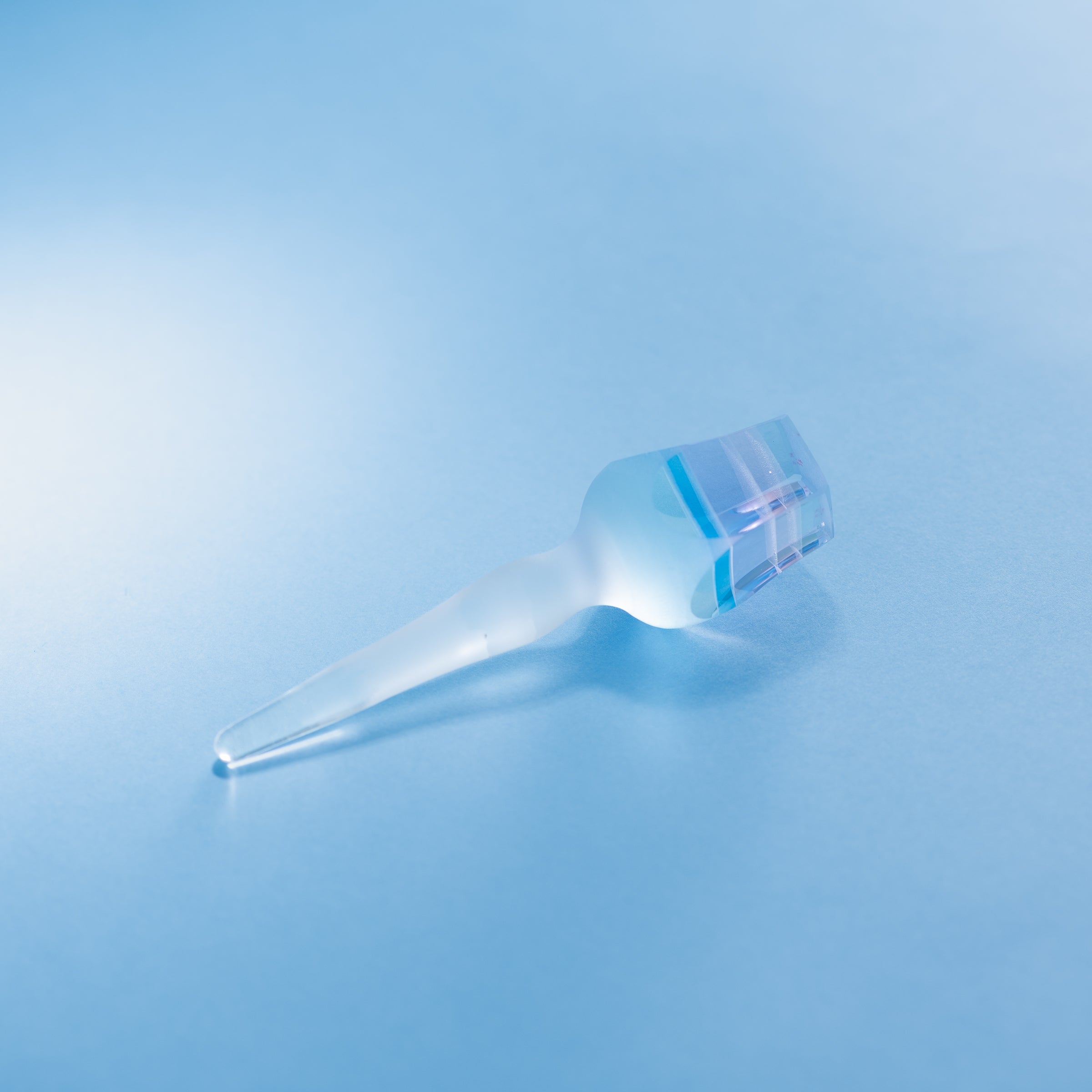 Erinnerungen an die Farben des Himmels Blau Parfümflasche