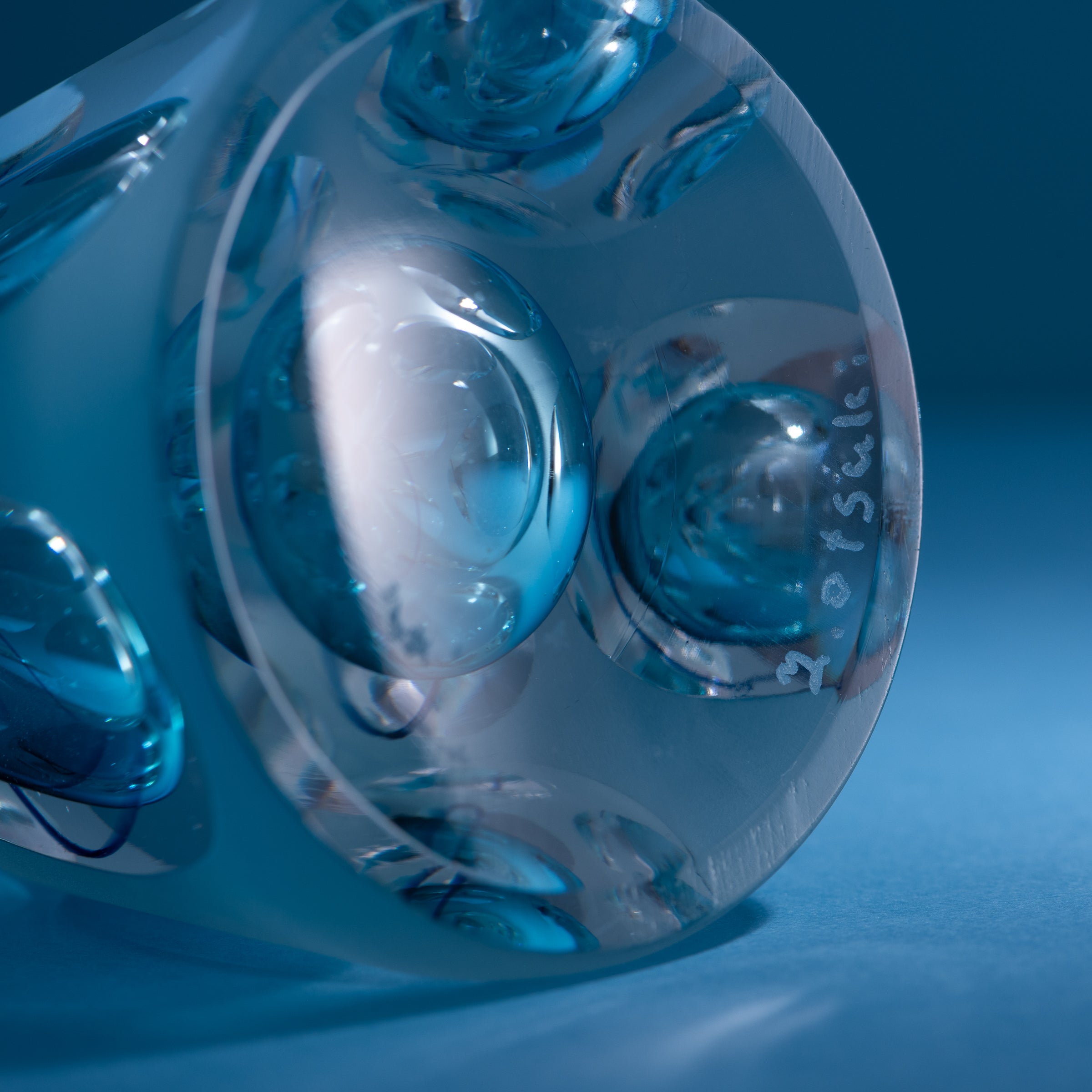 Erinnerungen an die Farben des Himmels Blau Parfümflasche