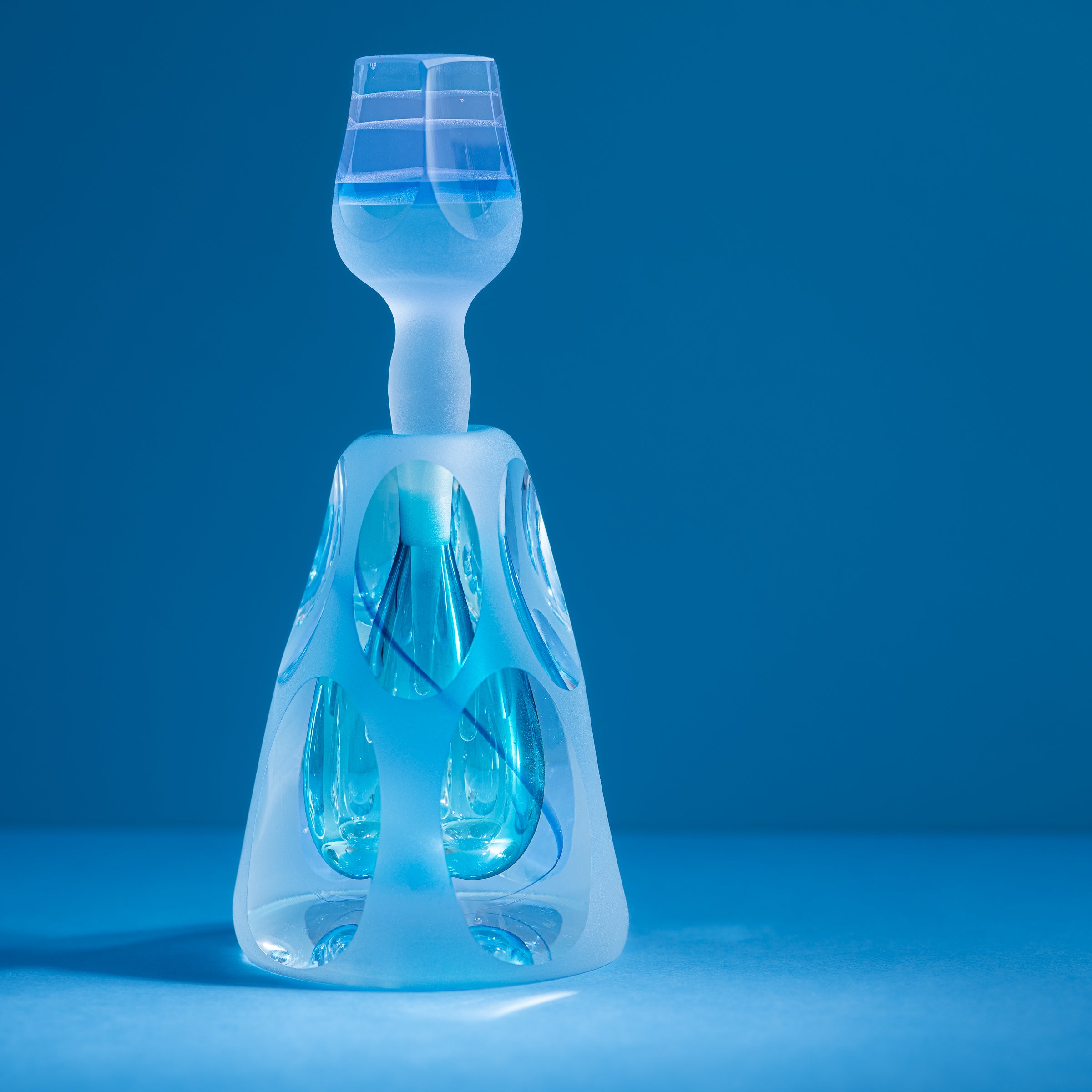 Erinnerungen an die Farben des Himmels Blau Parfümflasche