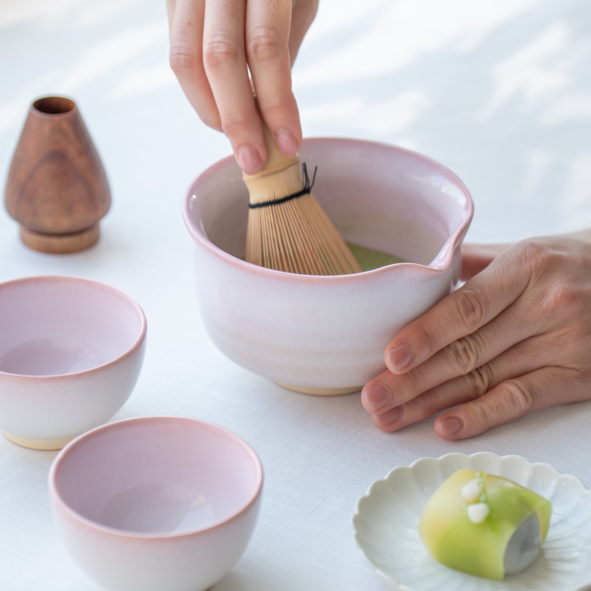Pink Gradient Matcha Tea Set