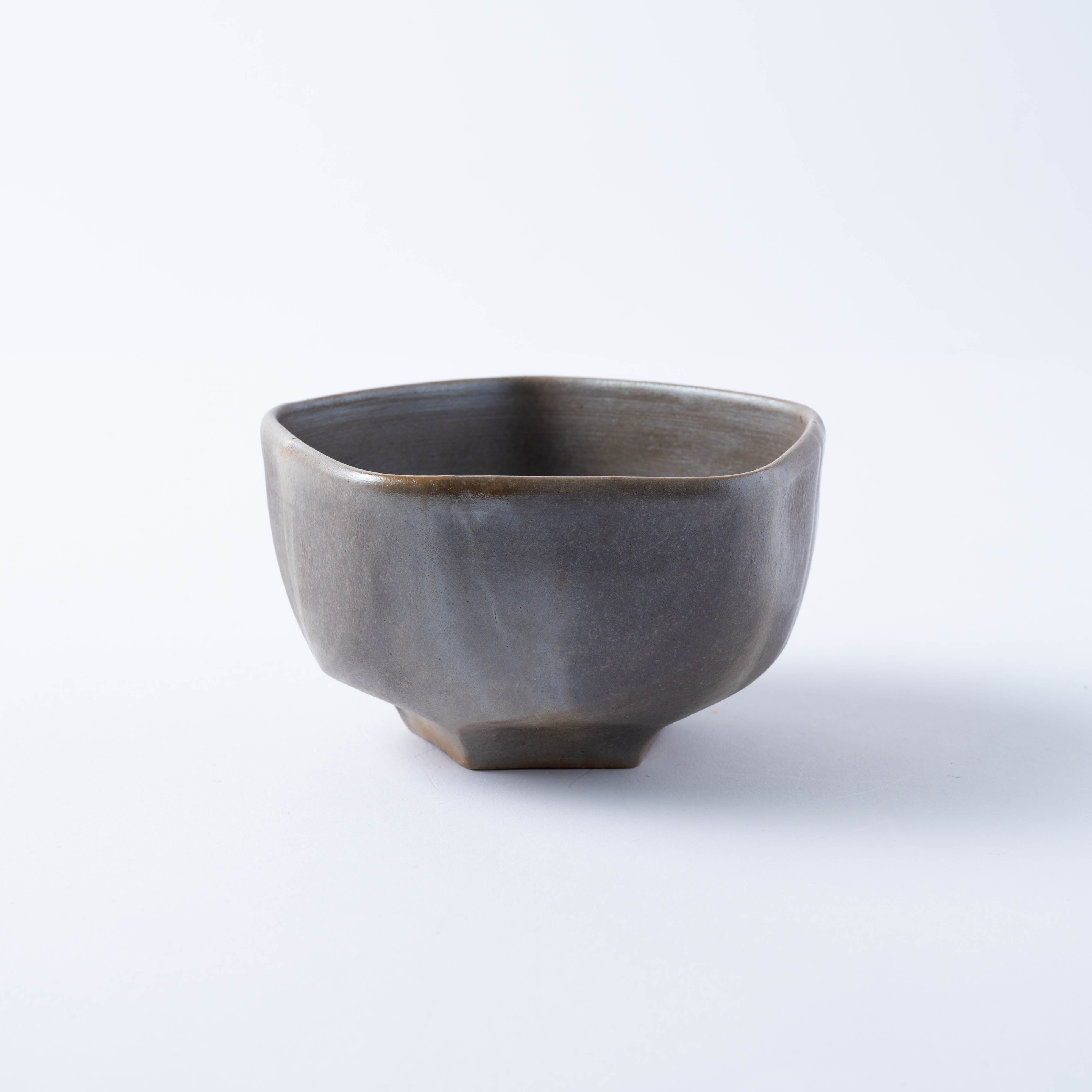 Ao-Bizen Five-Sided Matcha Bowl