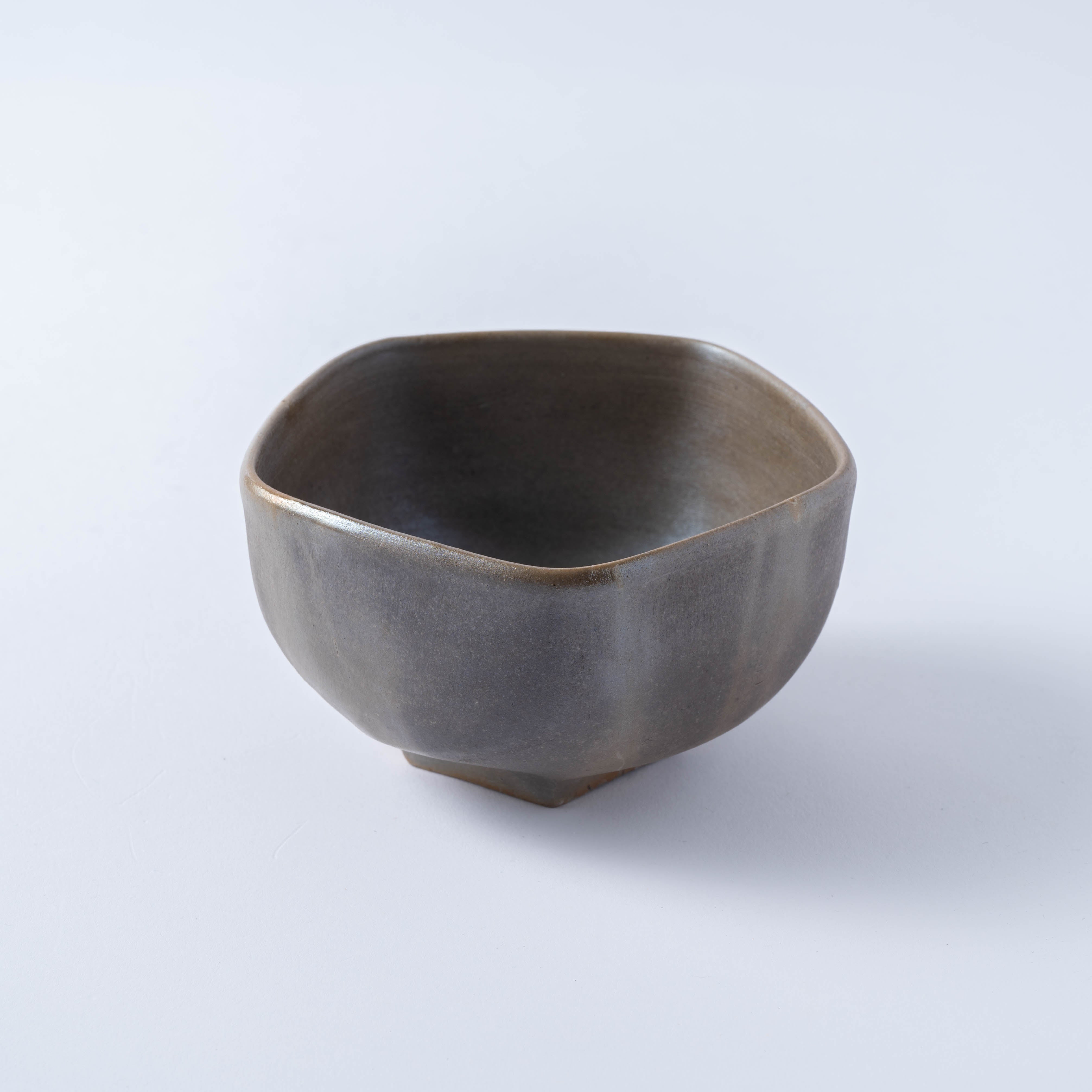 Ao-Bizen Five-Sided Matcha Bowl