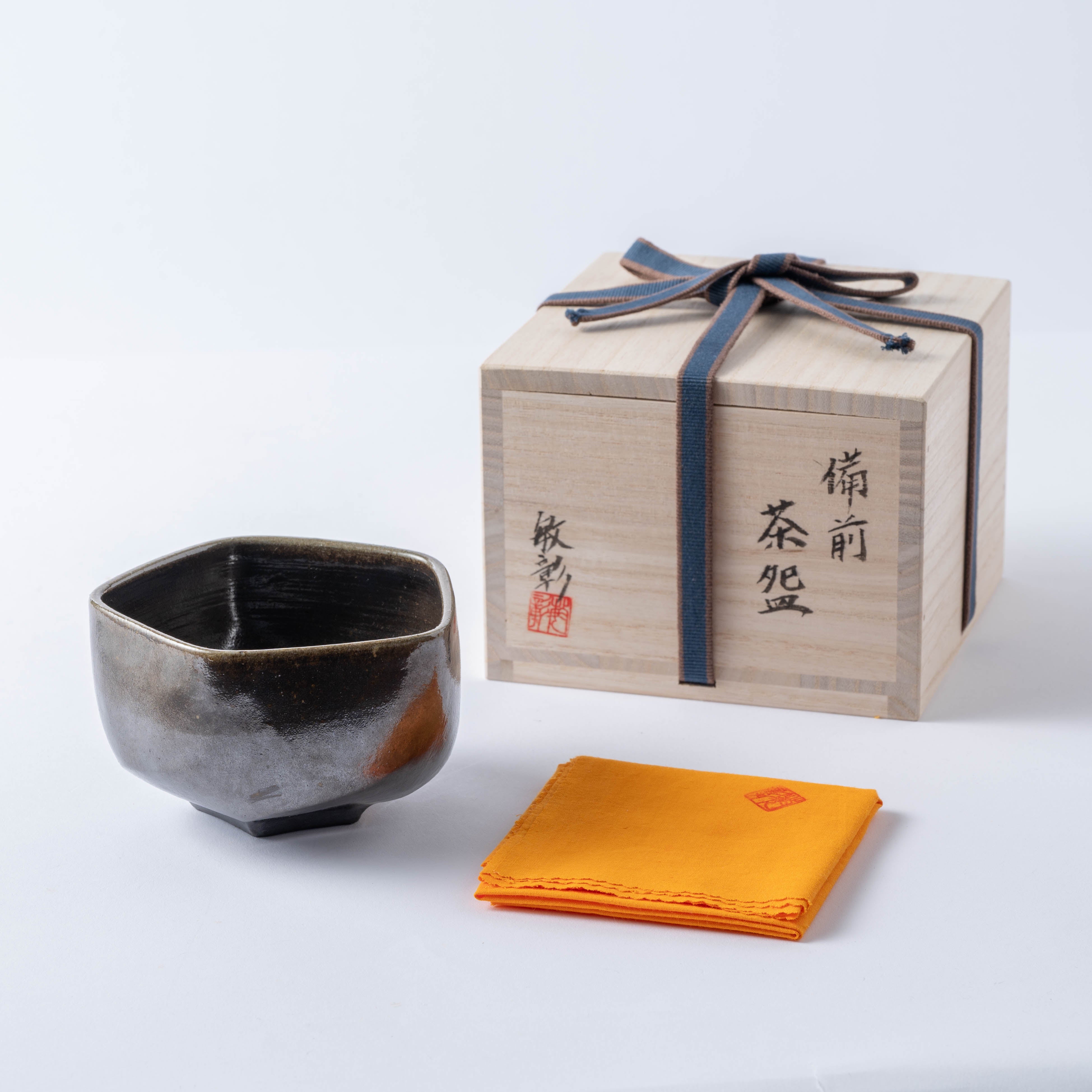 Hikidashi-Guro Five-Sided Matcha Bowl