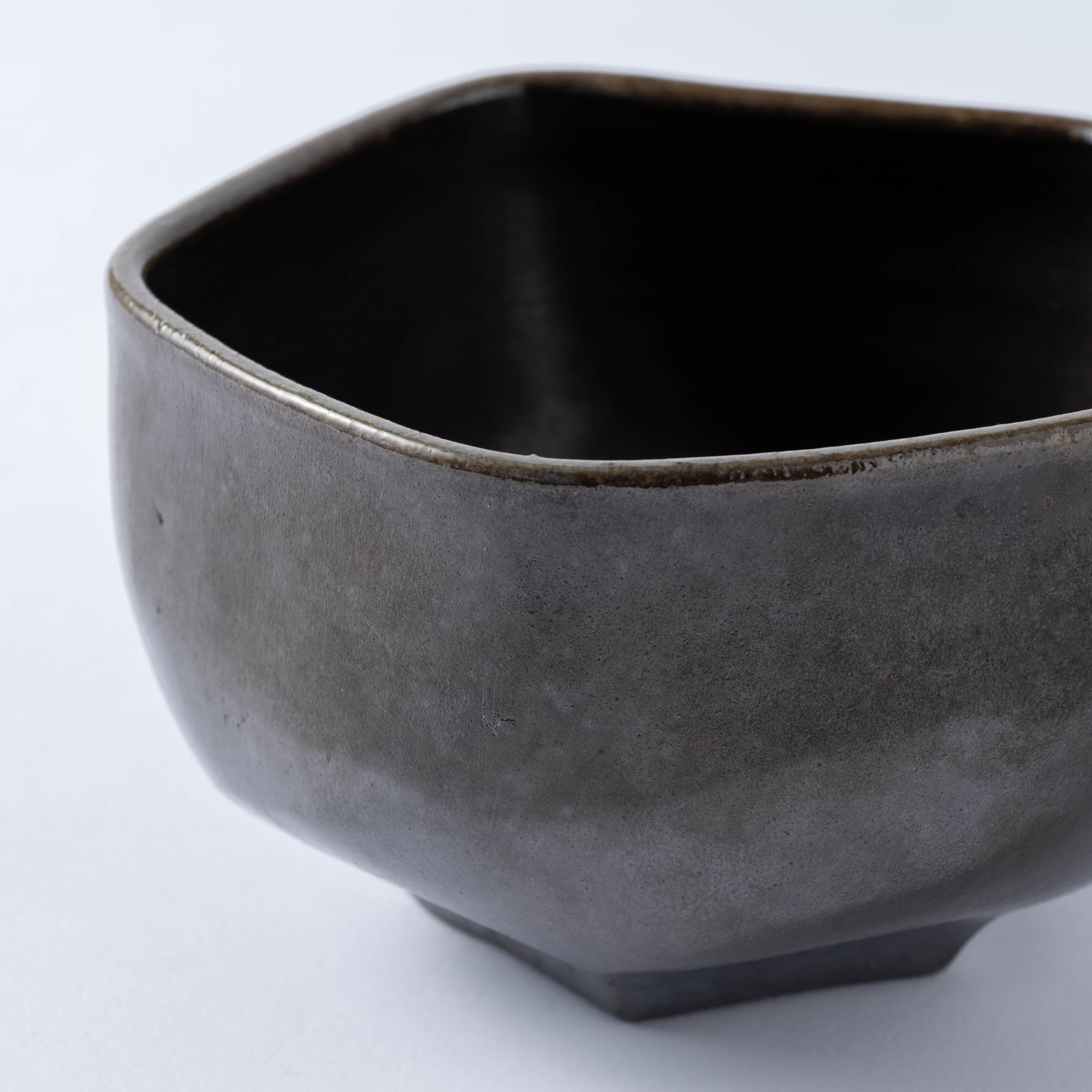 Hikidashi-Guro Five-Sided Matcha Bowl