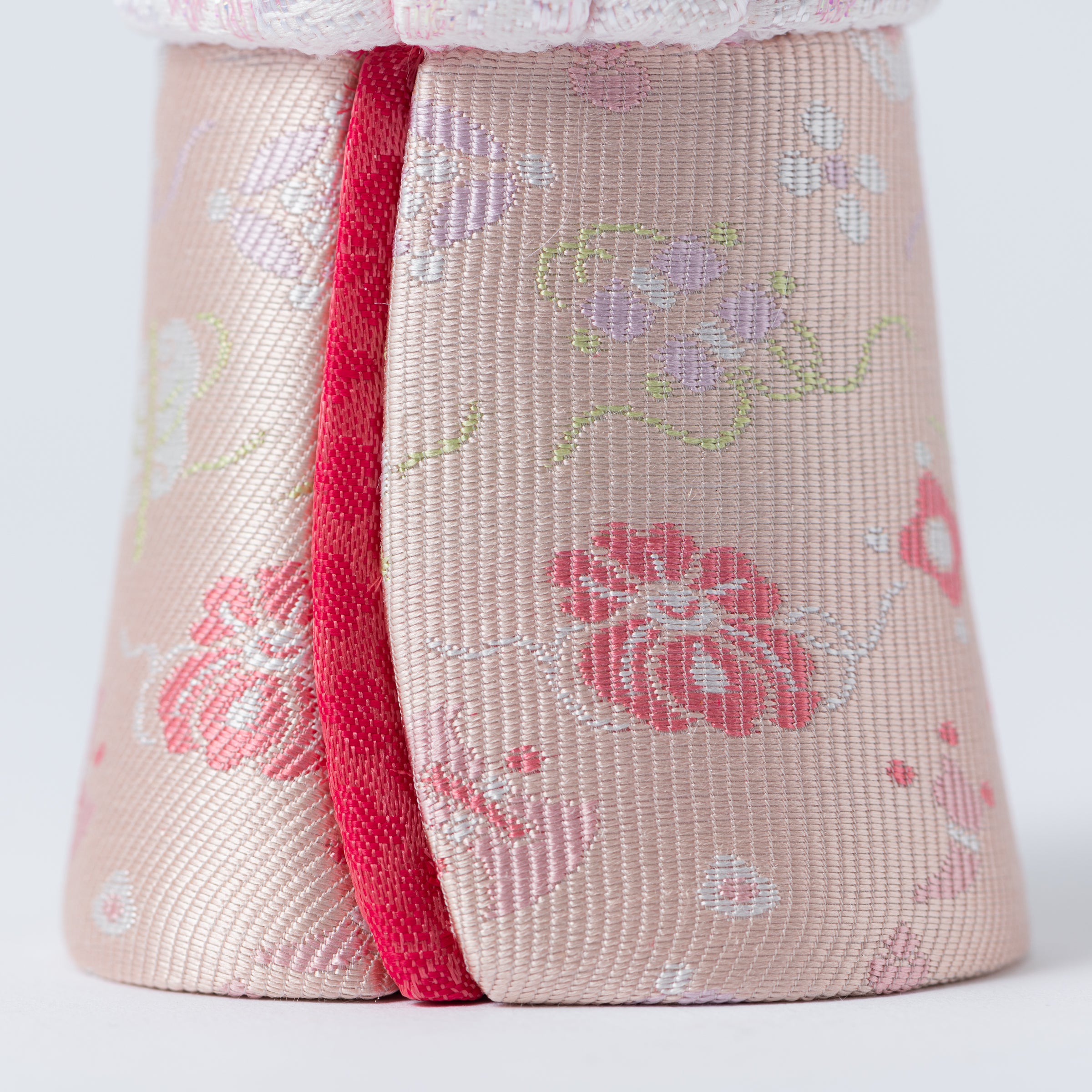 Standing Hina Dolls with Maki-e Plum Blossom Screen