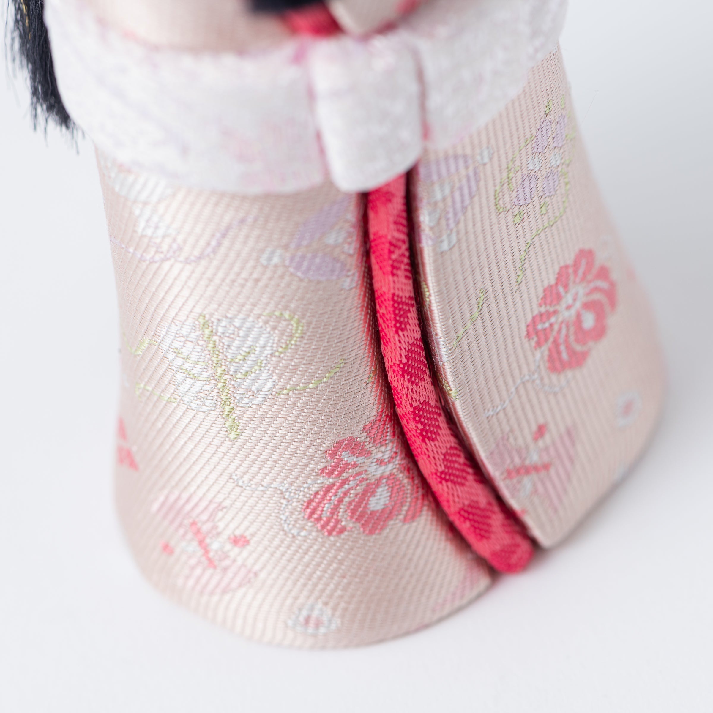Standing Hina Dolls with Maki-e Plum Blossom Screen