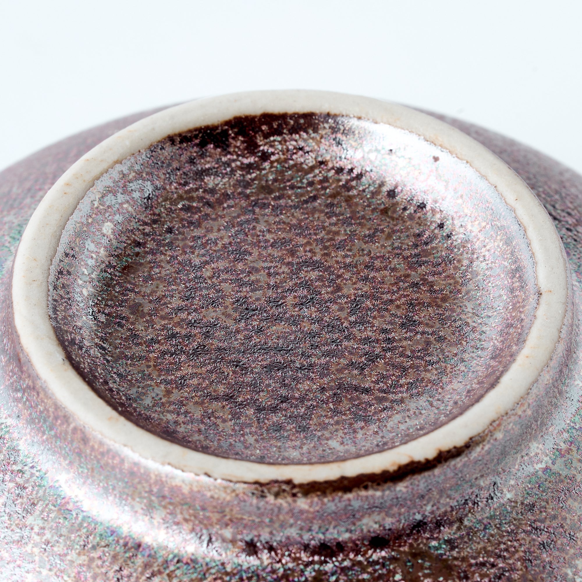 Taza de té japonesa esmaltada con cristales verdes