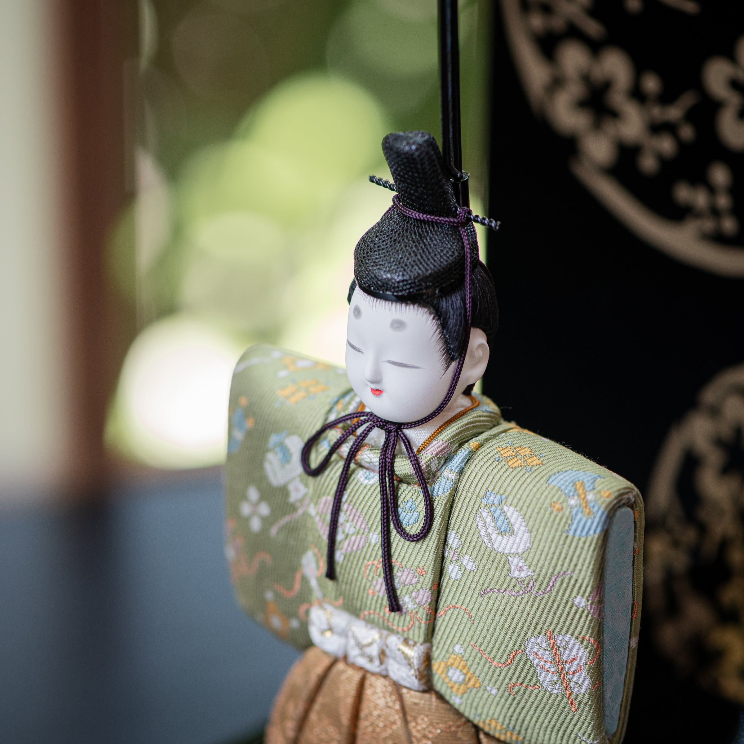 Standing Hina Dolls with Maki-e Plum Blossom Screen