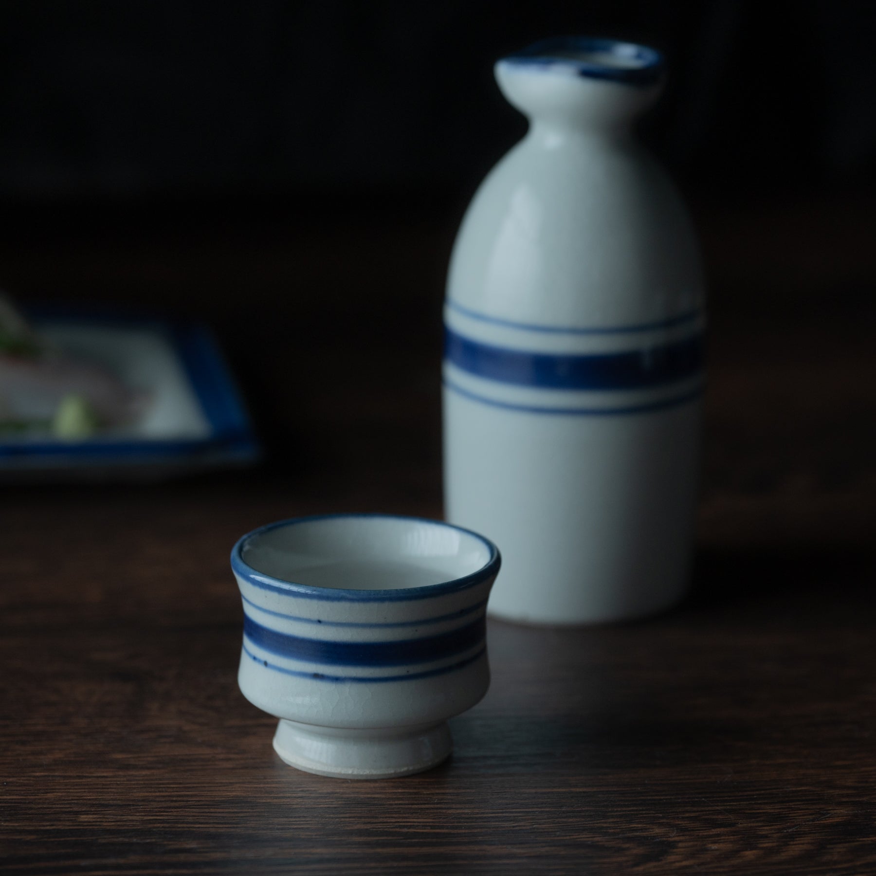 Coupe à saké Guinomi à bordure bleue au pinceau