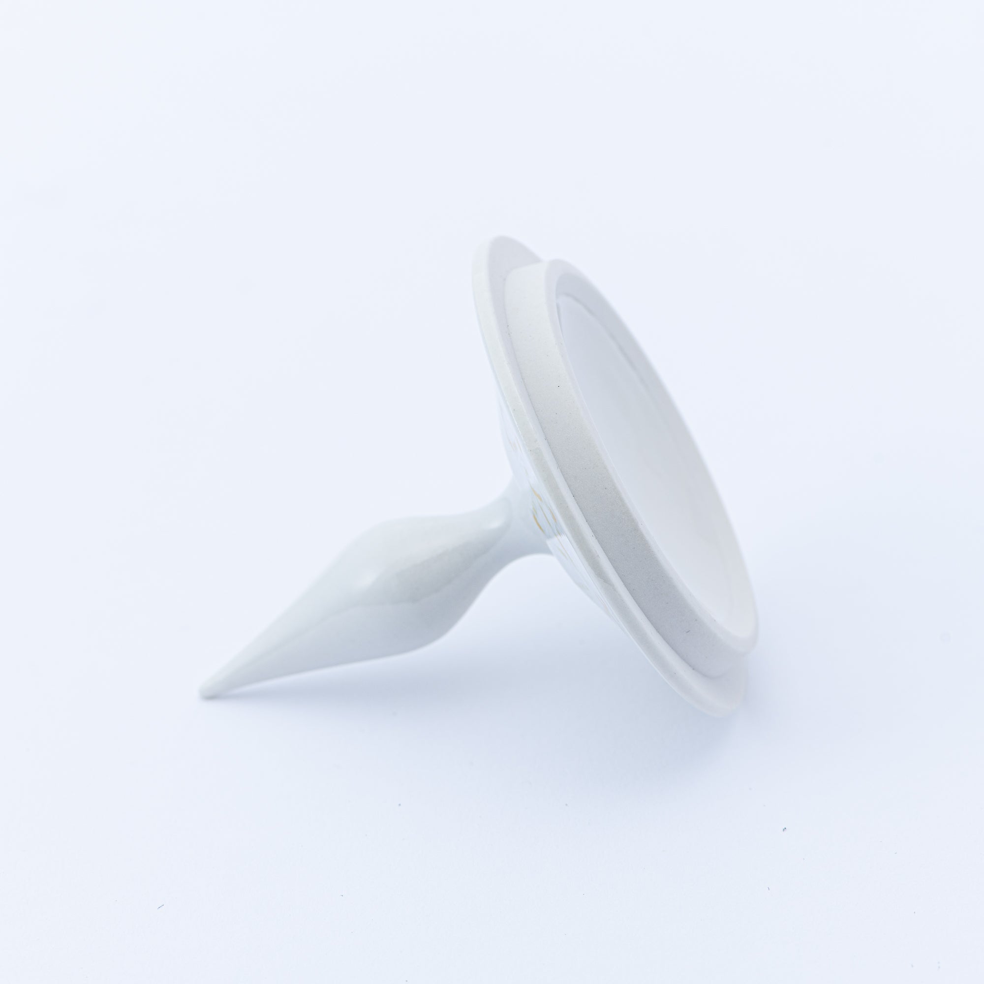Yuri-Ginsai White Silver Circular Pattern Lidded Vase