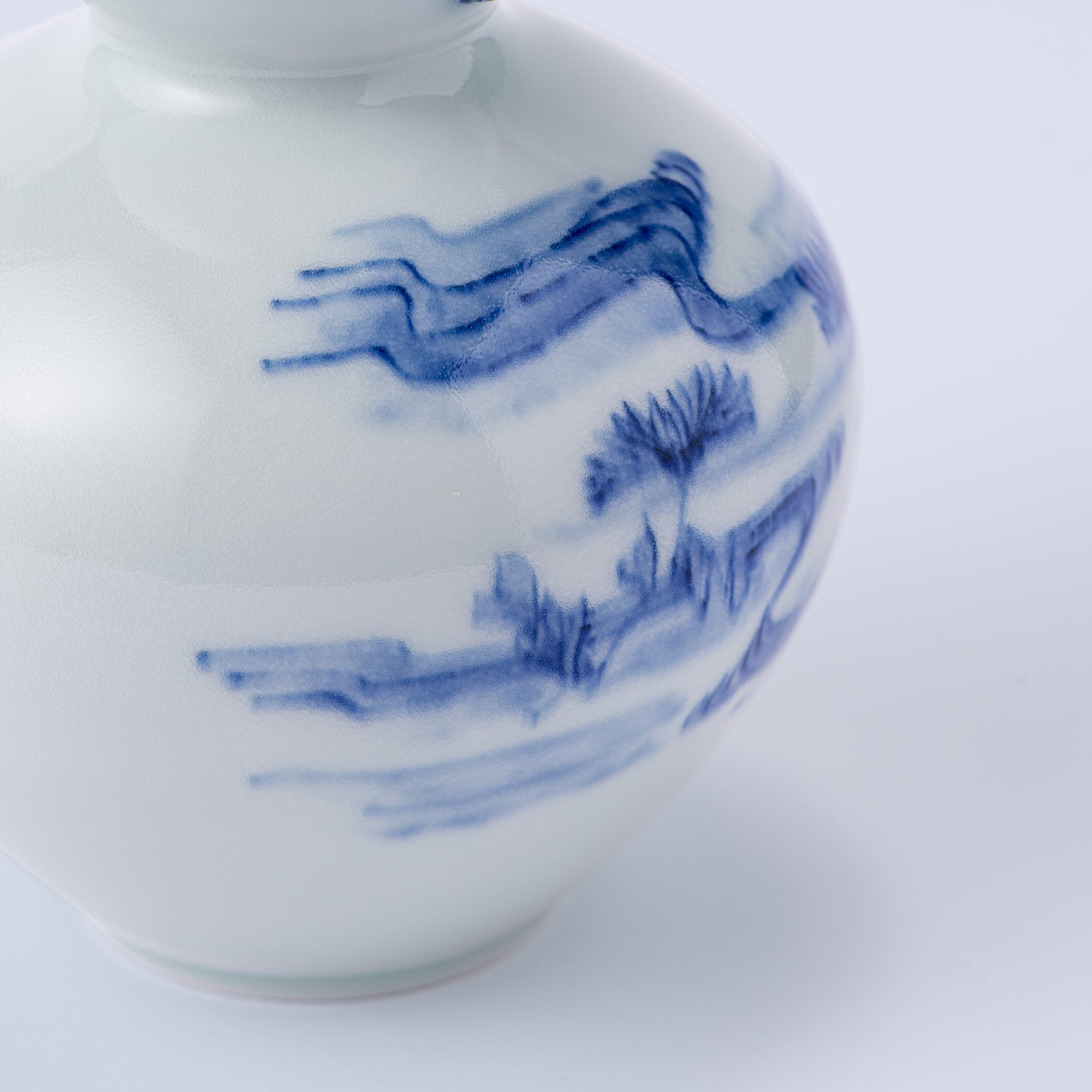 Vase à fleurs Hirado motif chrysanthème et eau courante