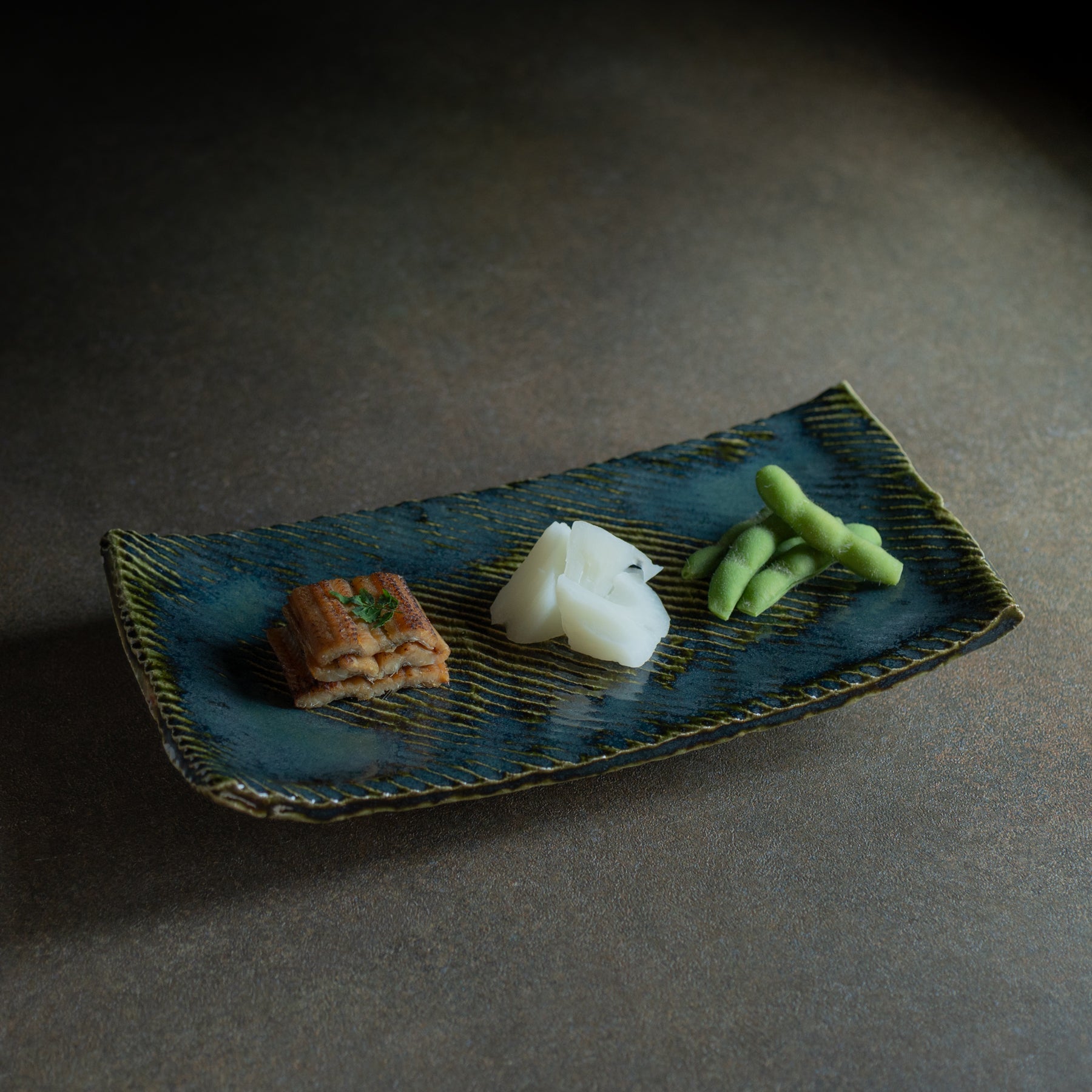 Plato Rectangular con Patas Oribe