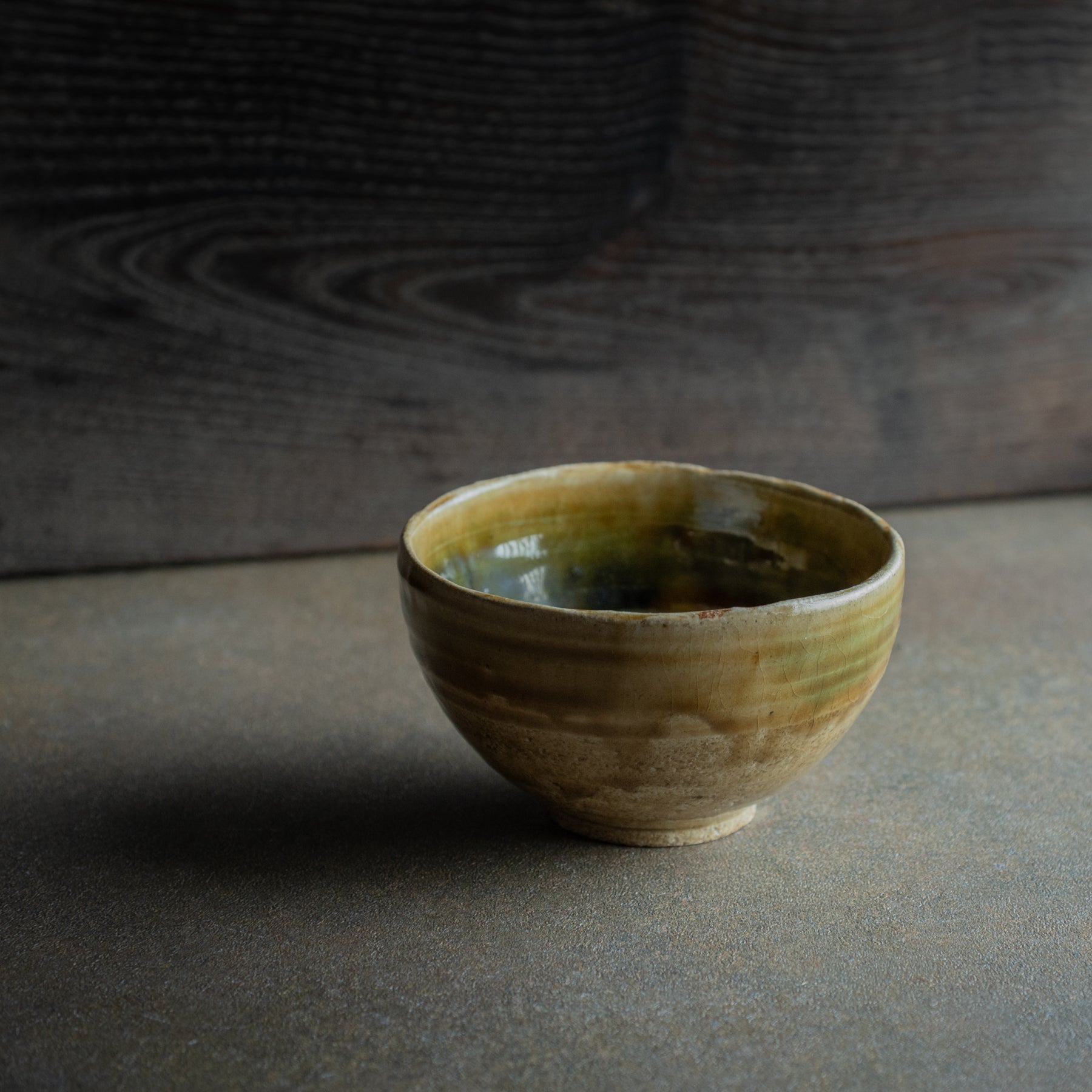 Cuenco de matcha marrón Oribe