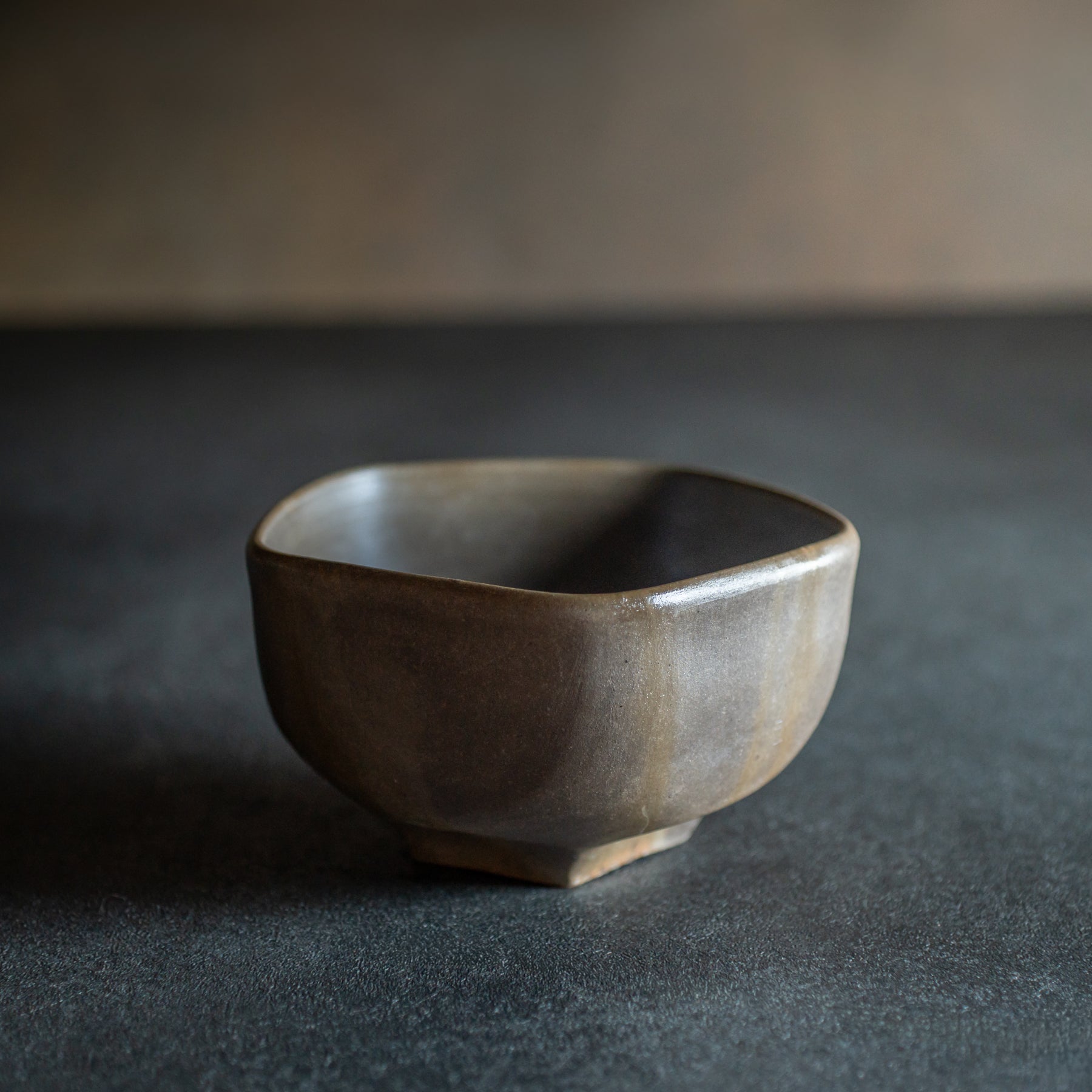 Ao-Bizen Five-Sided Matcha Bowl