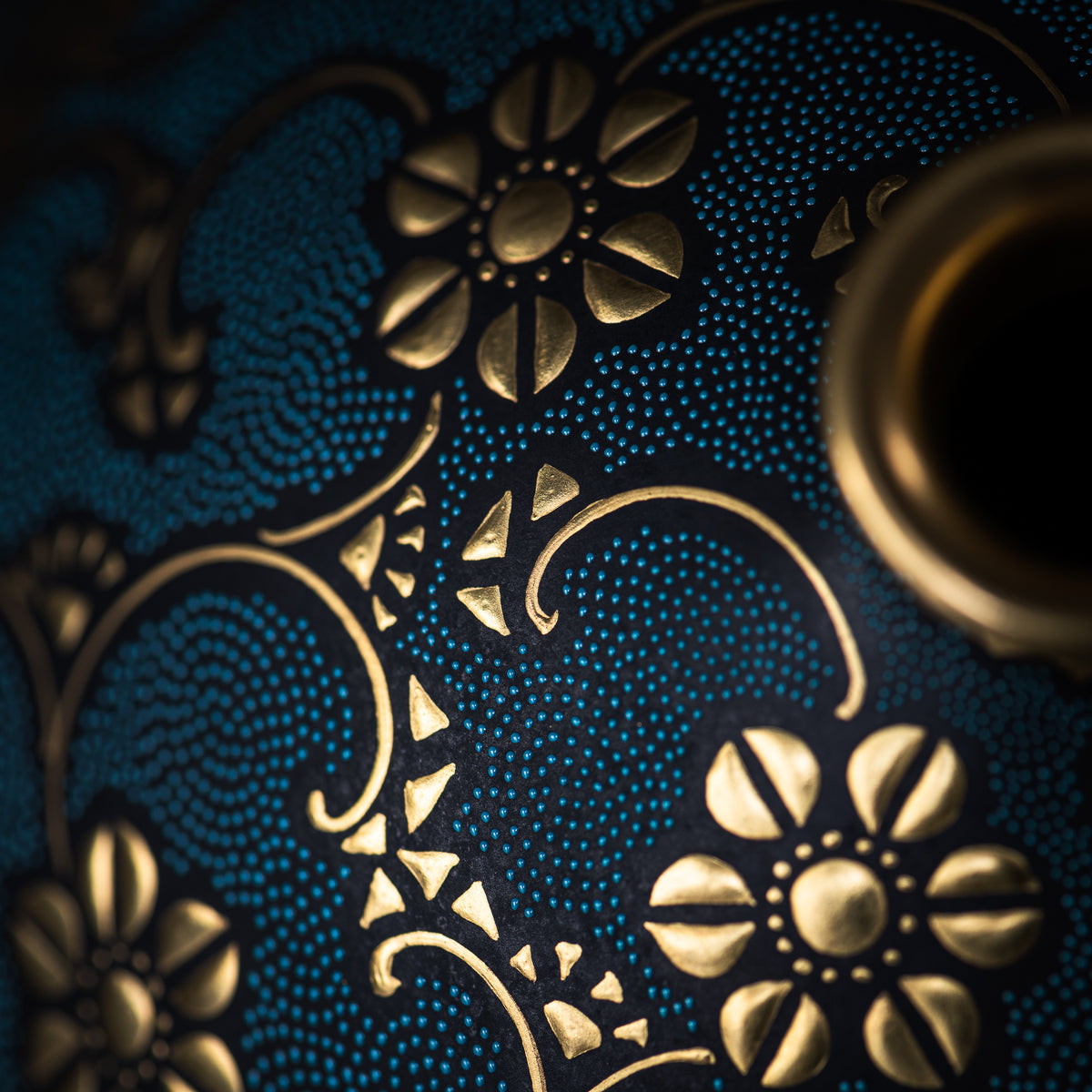 Morikin Floral Arabesque Aochibu Ovale Vase