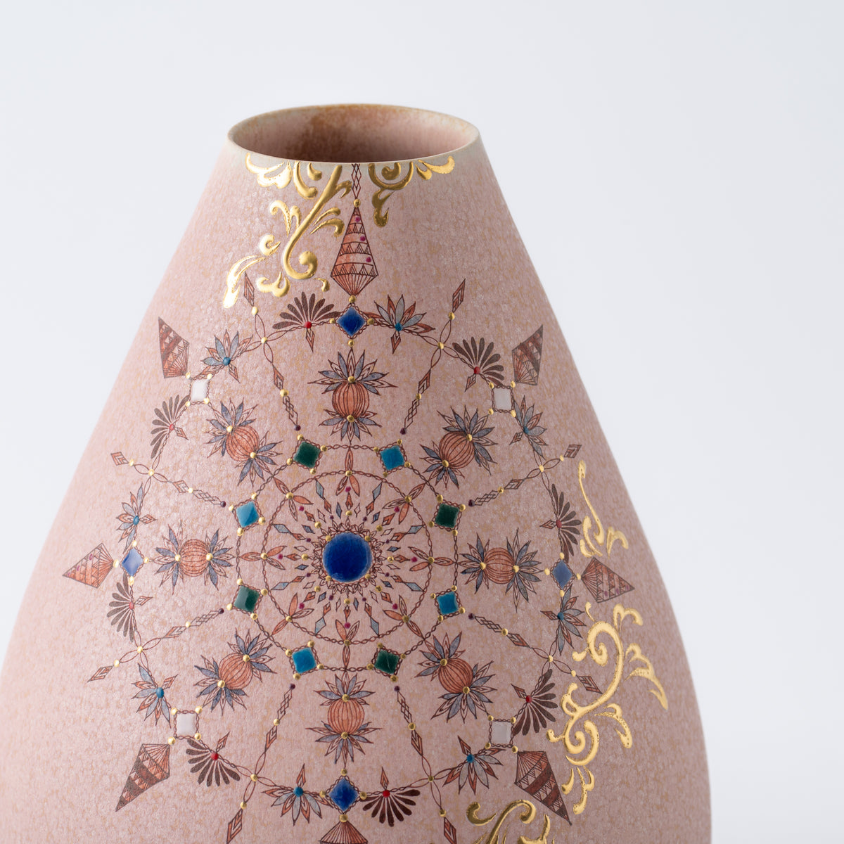 Ebicha-Saibyo Palace in the Haze Flower Vase