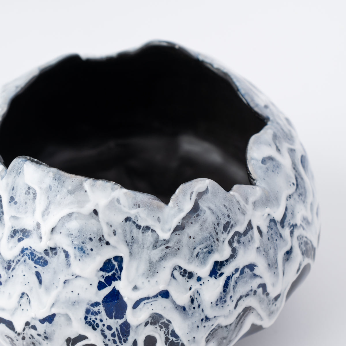 Jarrón Redondo Sazanami Cascade Azul Profundo