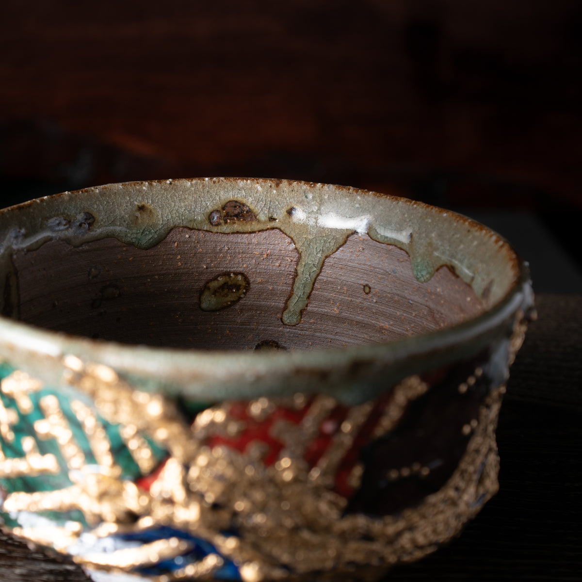 Gold Sayagata Flared Plant Pot