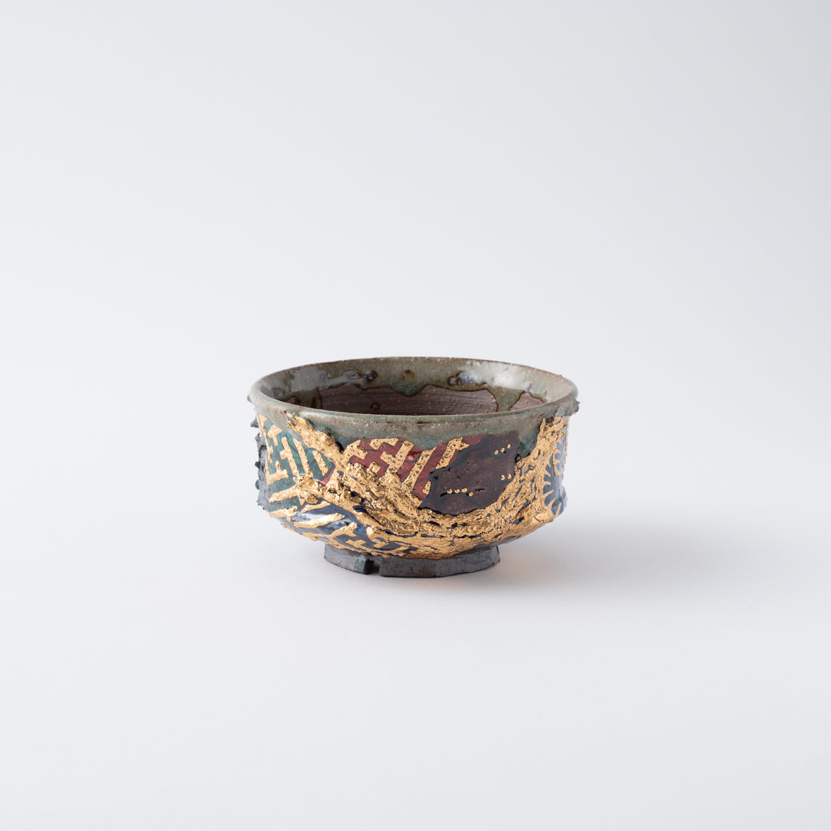 Gold Sayagata Flared Plant Pot