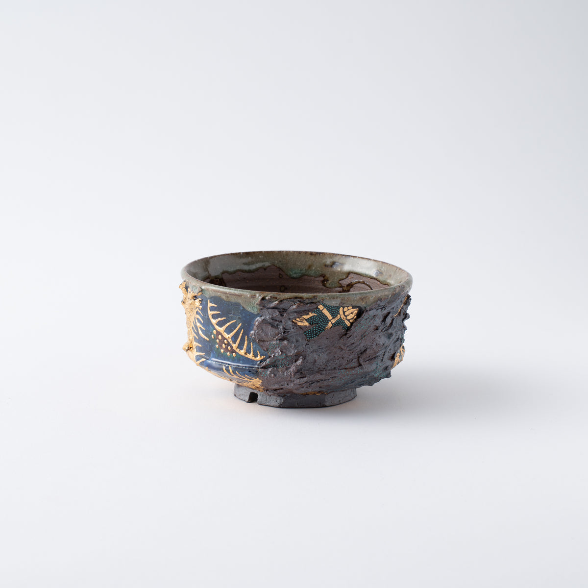 Gold Sayagata Flared Plant Pot