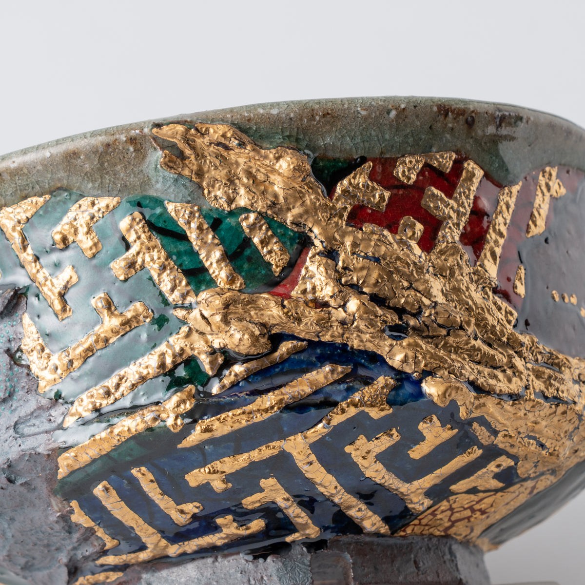 Gold Sayagata Flared Plant Pot
