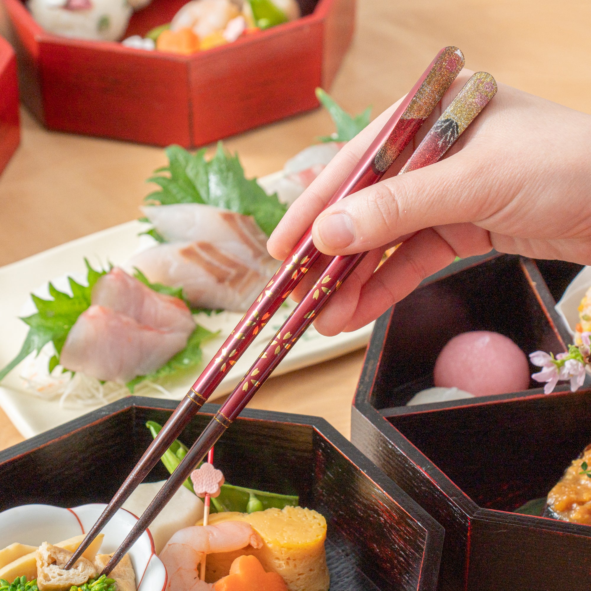 Essstäbchen-Set mit Fuji- und Sakura-Motiv