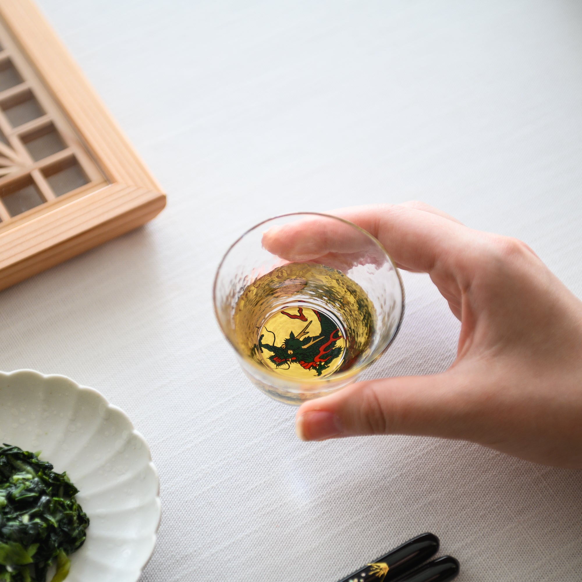 Grün Dragon Maki-e Guinomi Sake-Becher