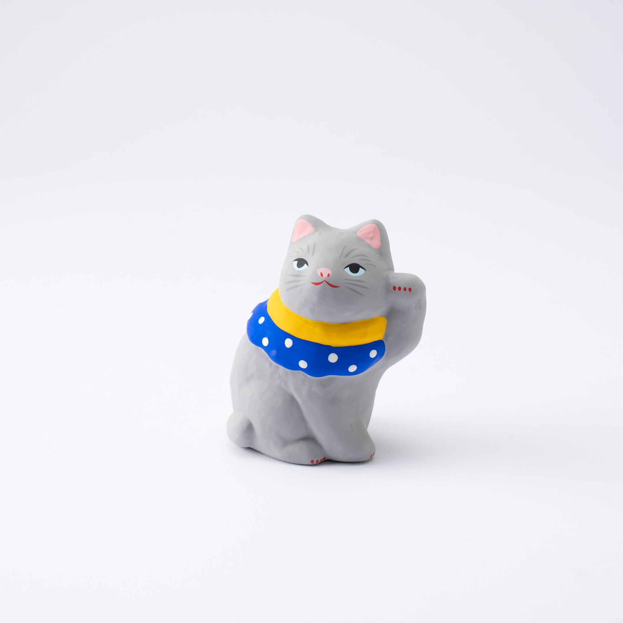Maneki Neko gris bien vestido