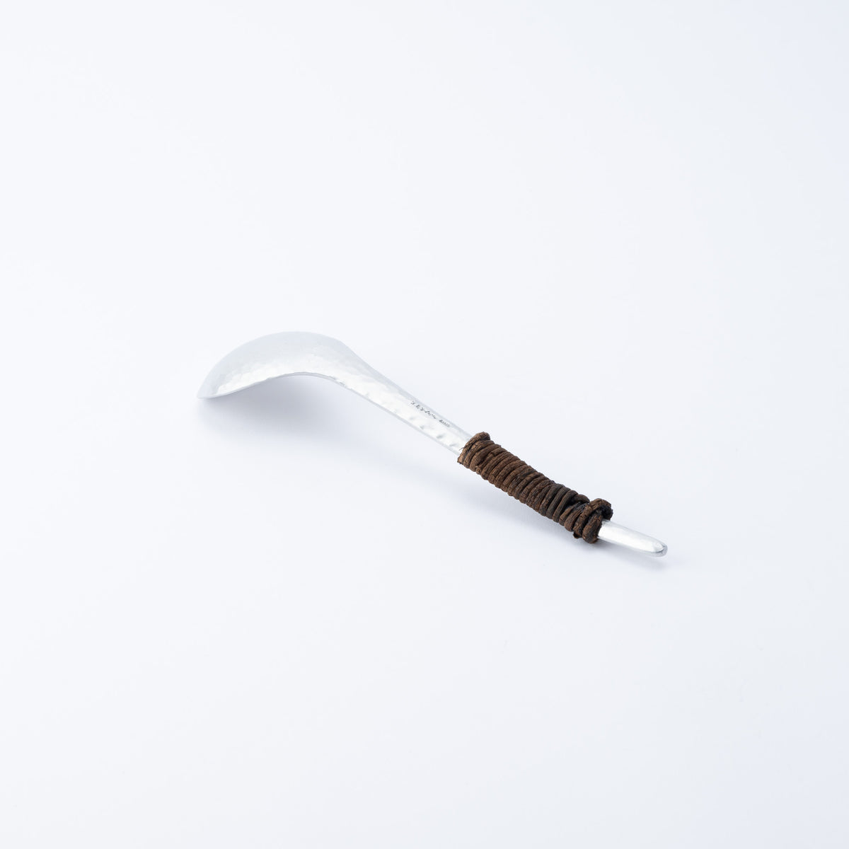 Cuchara para servir de aluminio martillado