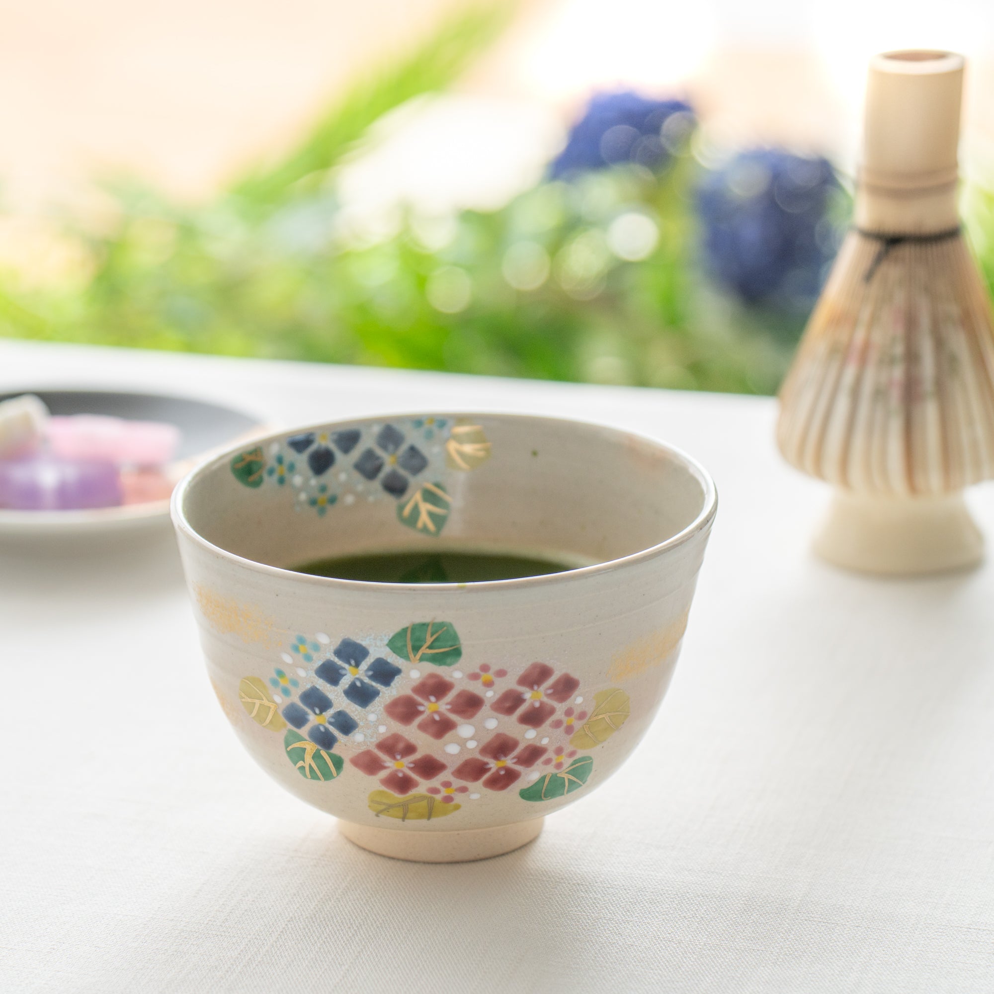 Blooming Hydrangeas Matcha Bowl