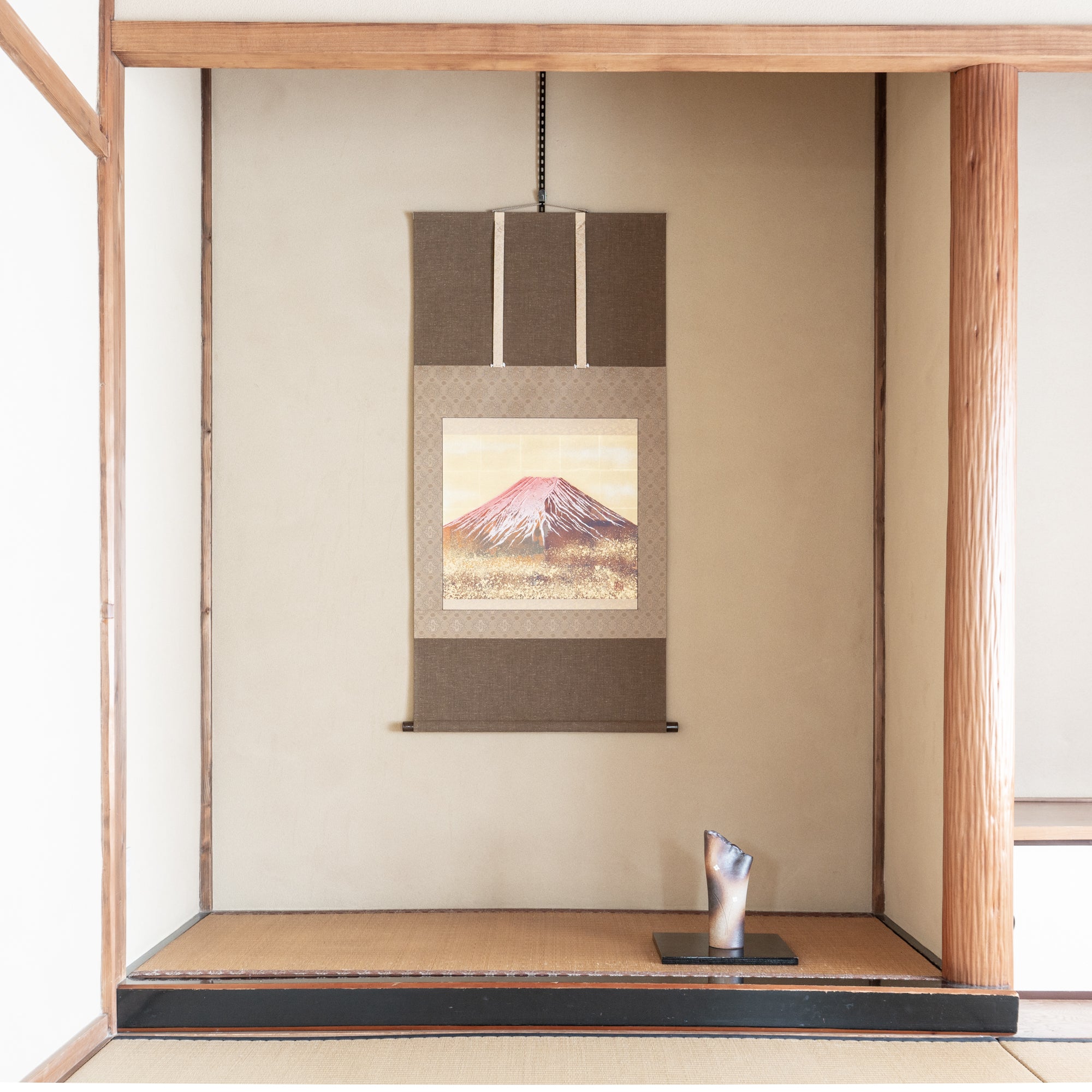 Aka-Fuji Kakejiku Hanging Scroll