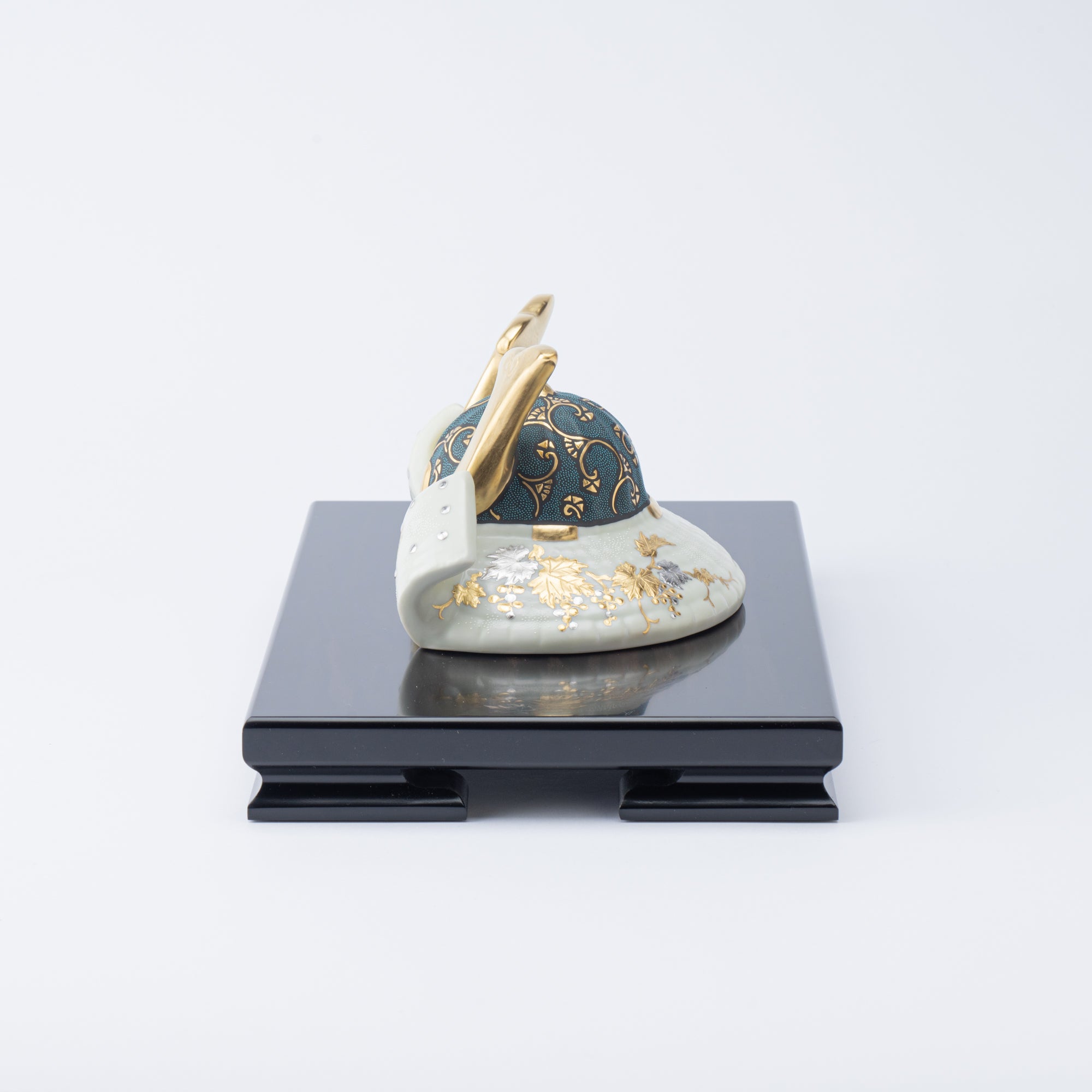 Morikin Aochibu and Shirochibu Kabuto Samurai Helmet Ornament