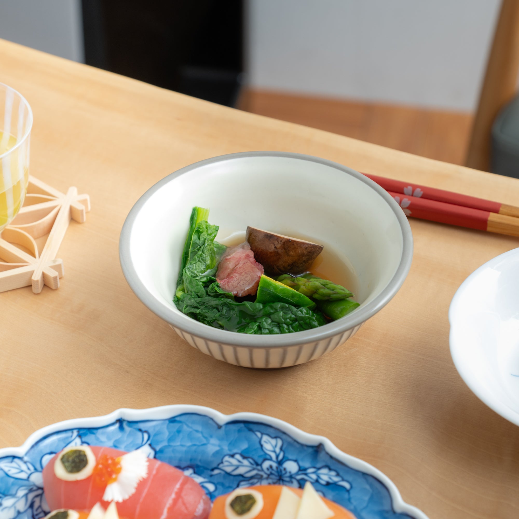 Kikka Chrysanthemum Medium Bowl