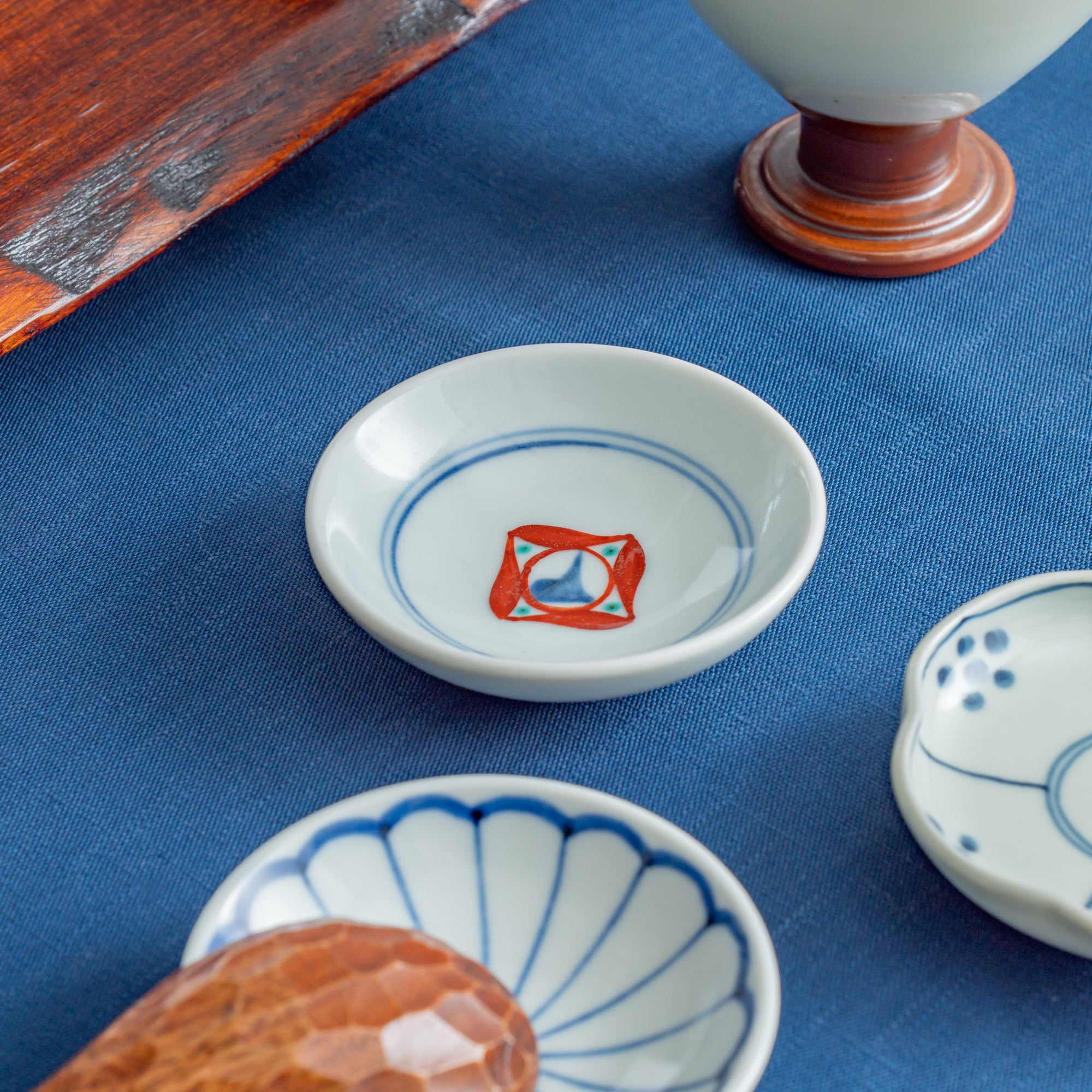 Red Star Sauce Plate